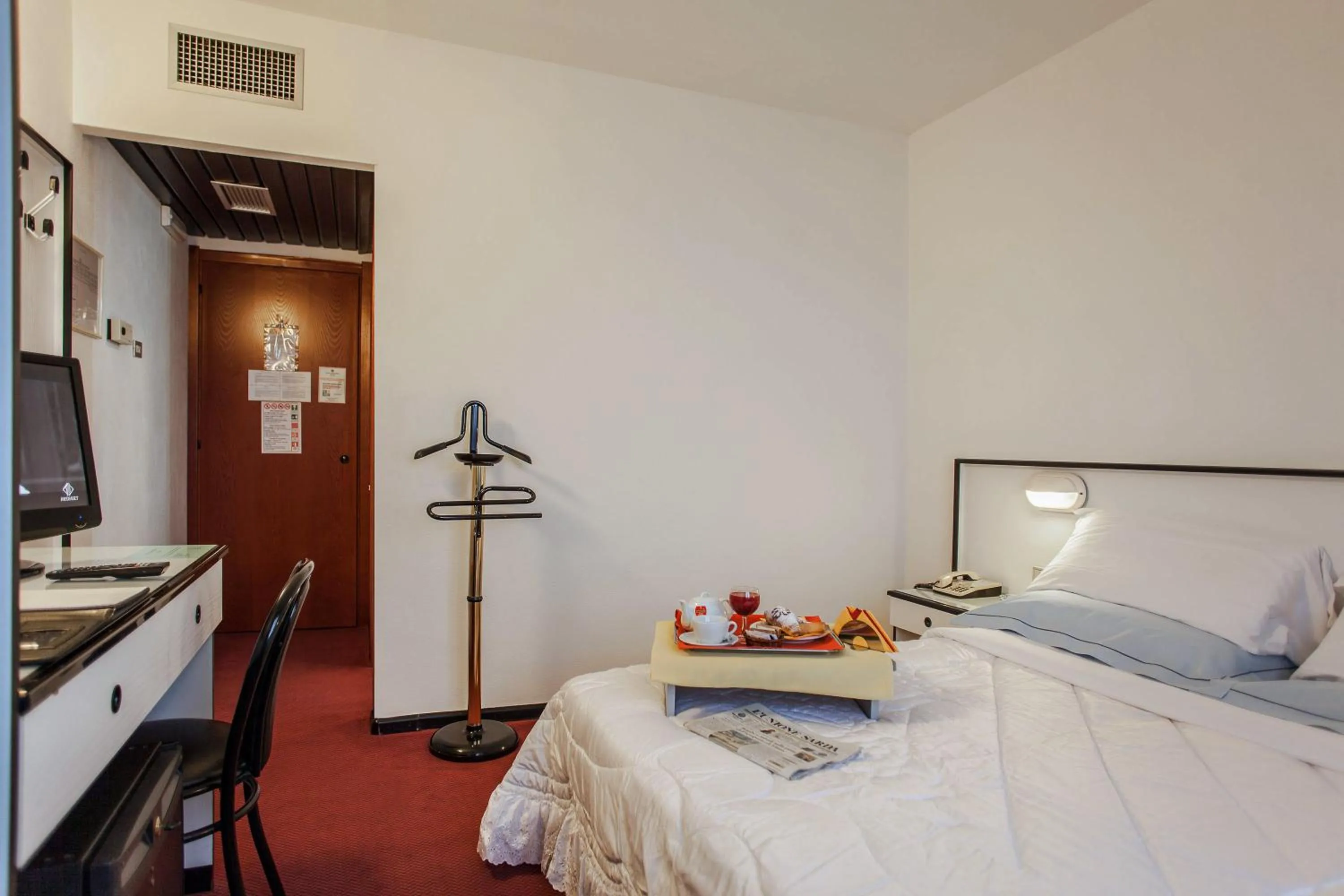 Photo of the whole room, Bed in Hotel Quadrifoglio