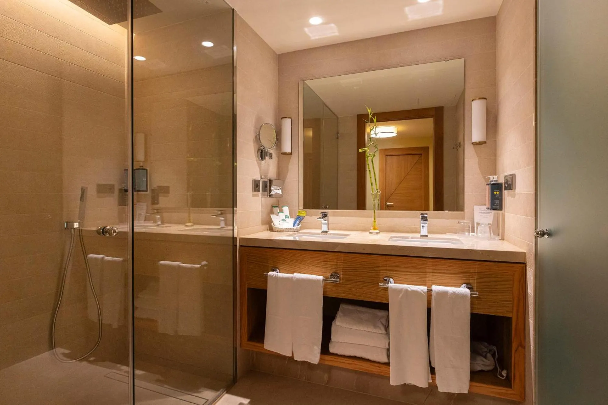 Shower in Hipotels Sherry Park