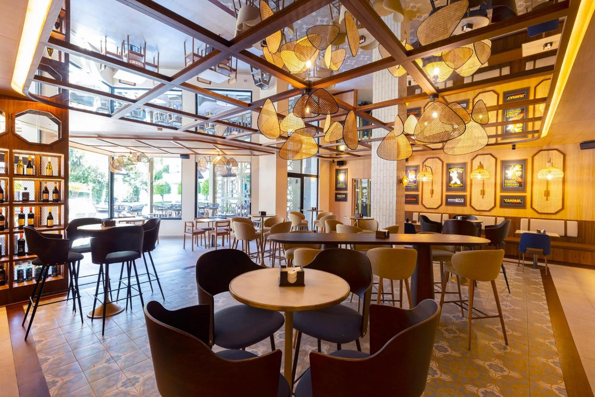 Restaurant/places to eat in Hipotels Sherry Park