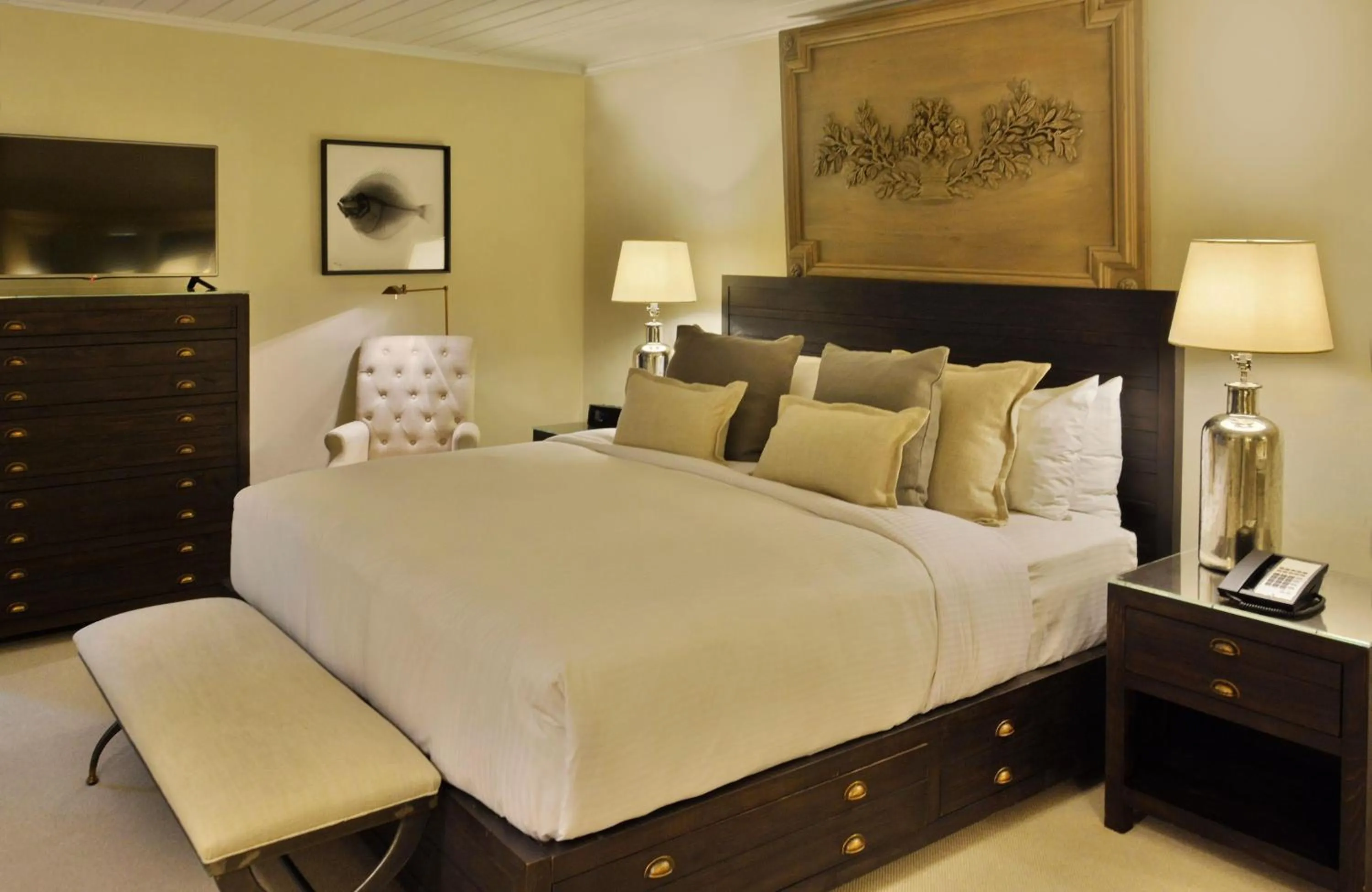 Bed in Fairmont Royal Pavilion Barbados Resort