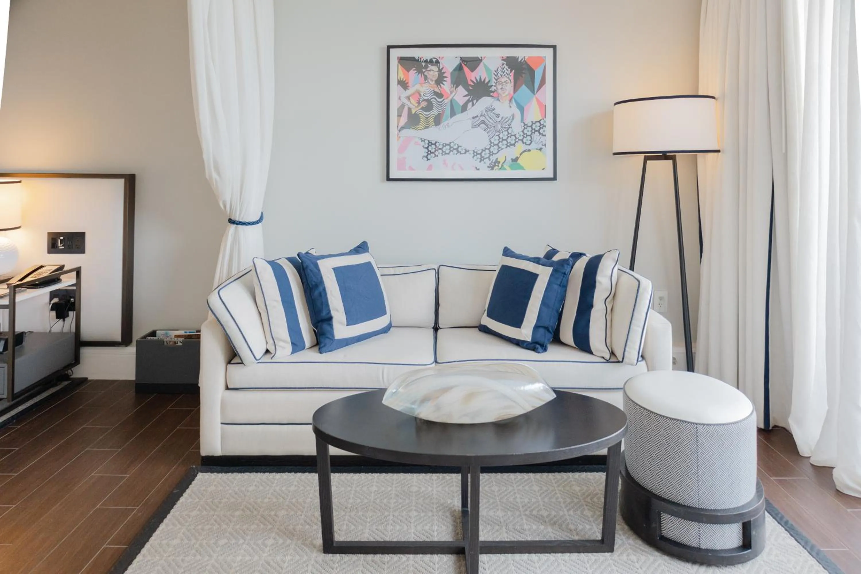 Living room in Fairmont Royal Pavilion Barbados Resort