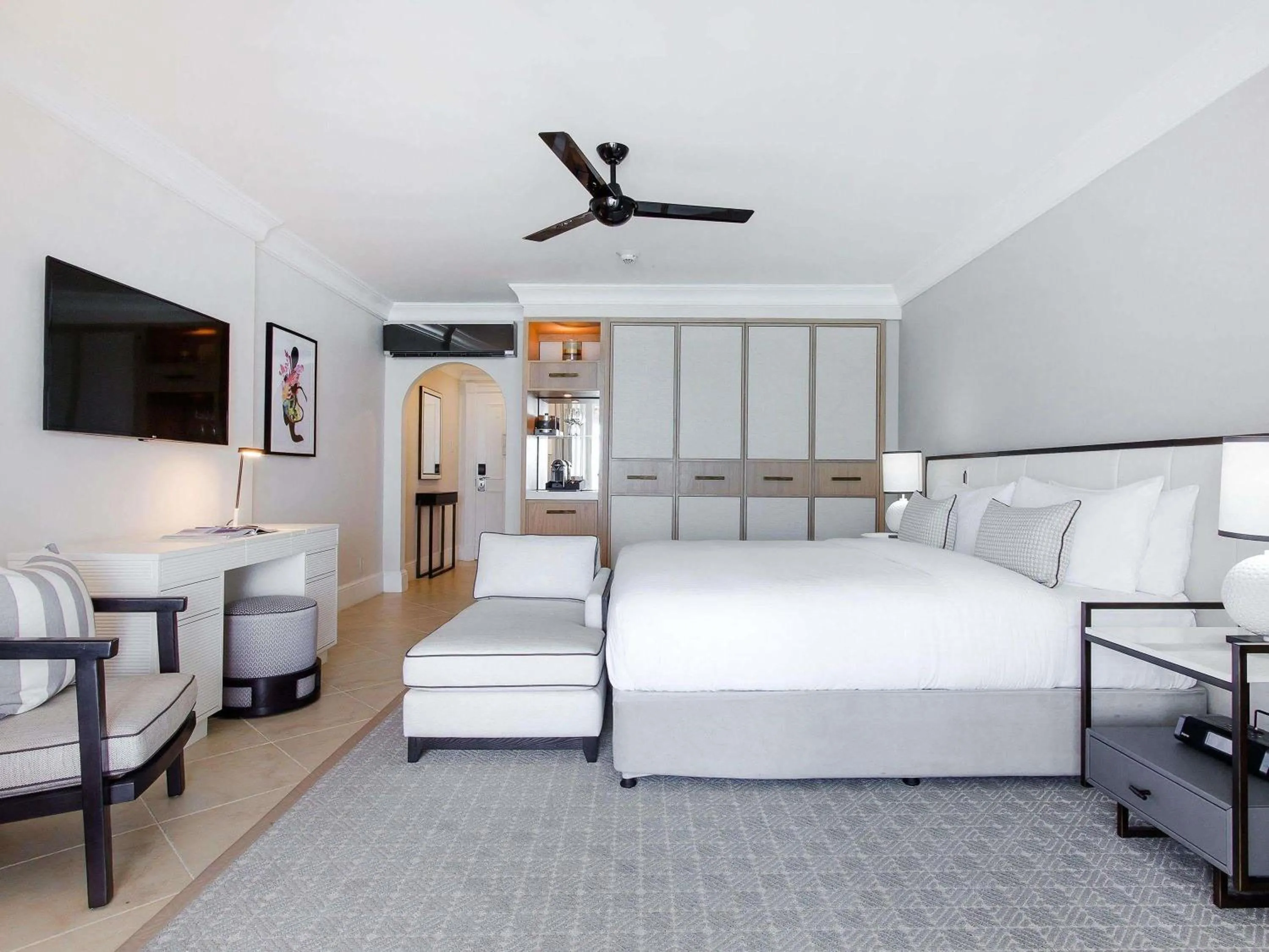 Bedroom, Bed in Fairmont Royal Pavilion Barbados Resort