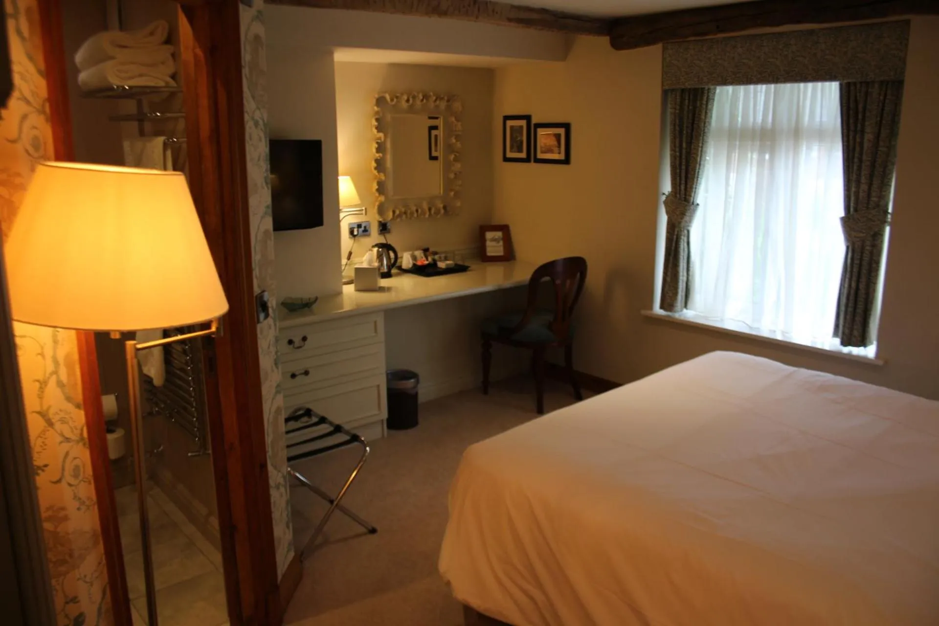 Bed in The Black Swan