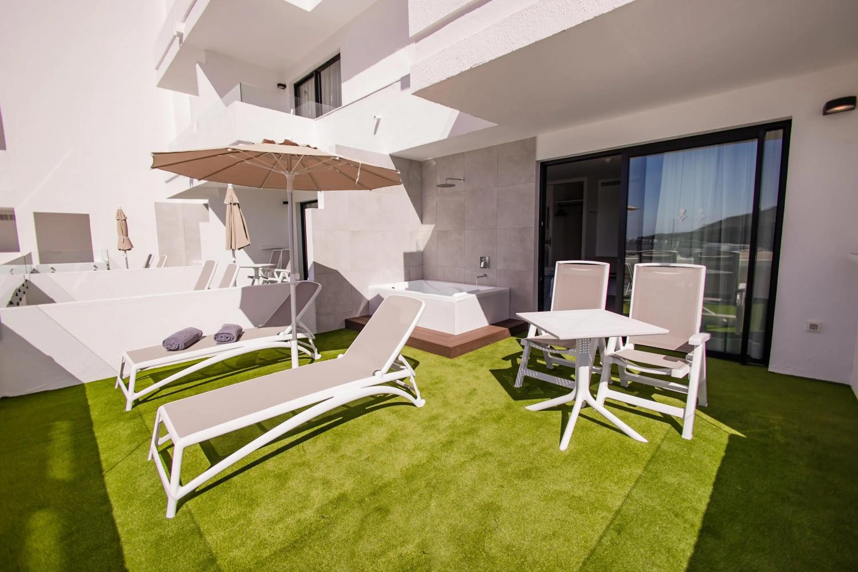 Photo of the whole room in Servatur Hartaguna - Adults Only