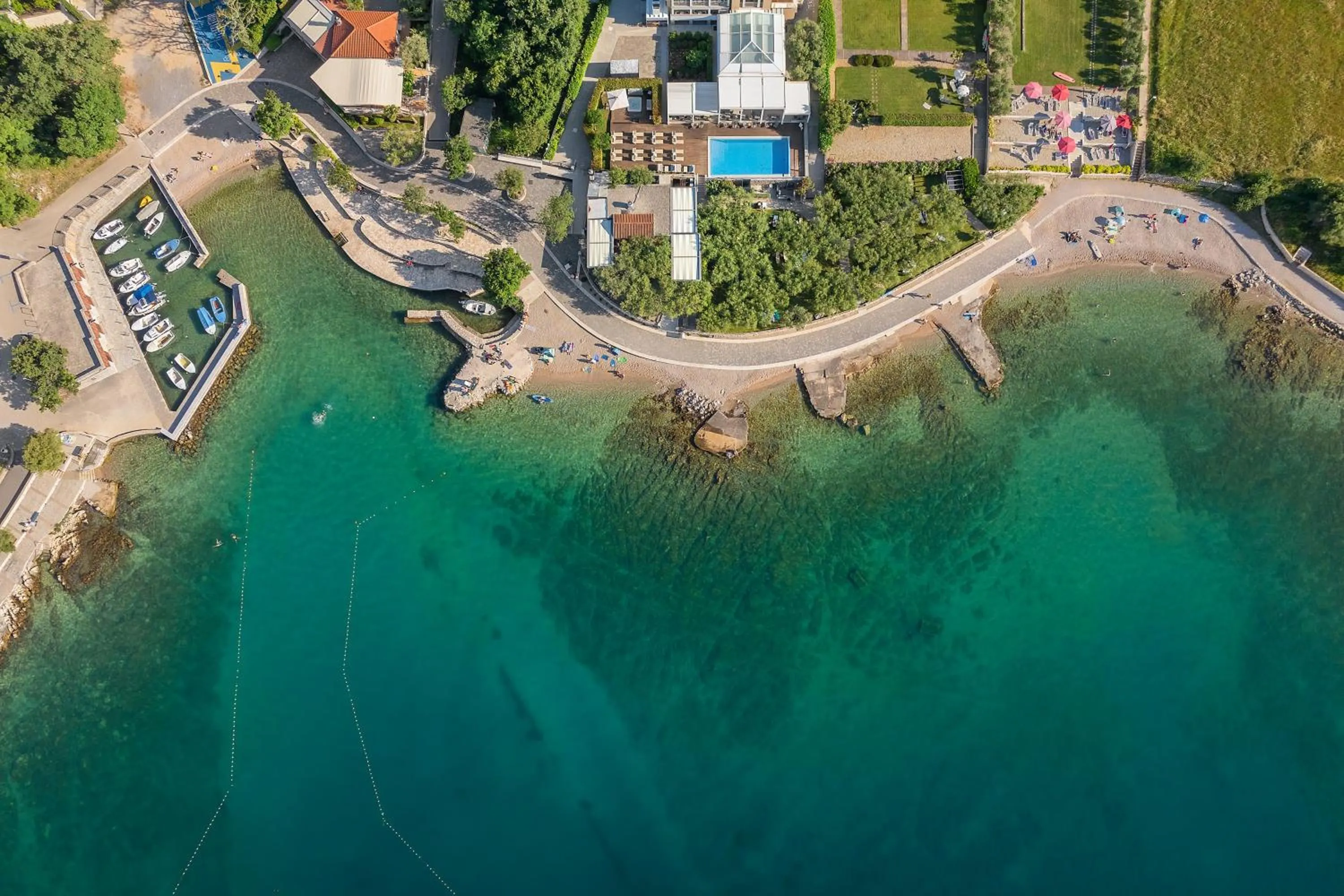 Property building in Hotel Vila Rova