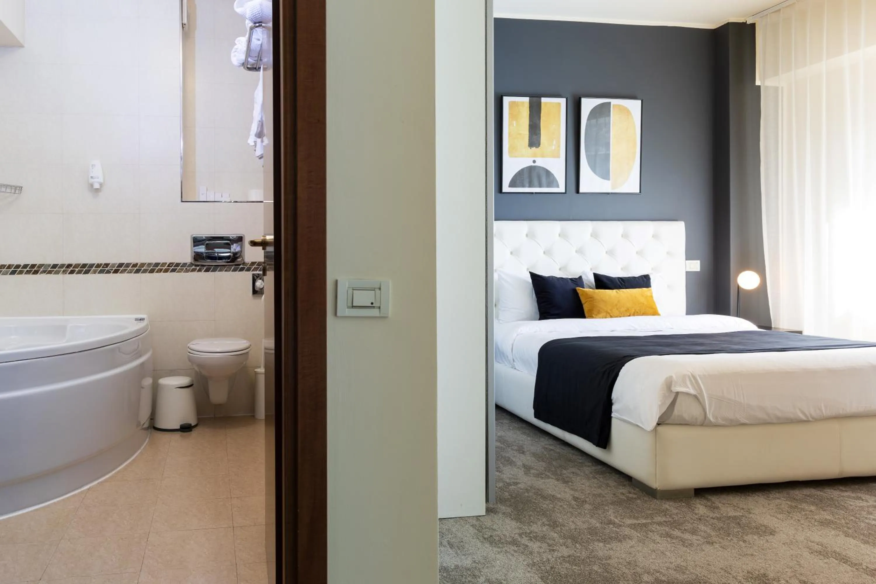 Bathroom, Bed in Orhideea Residence & Spa