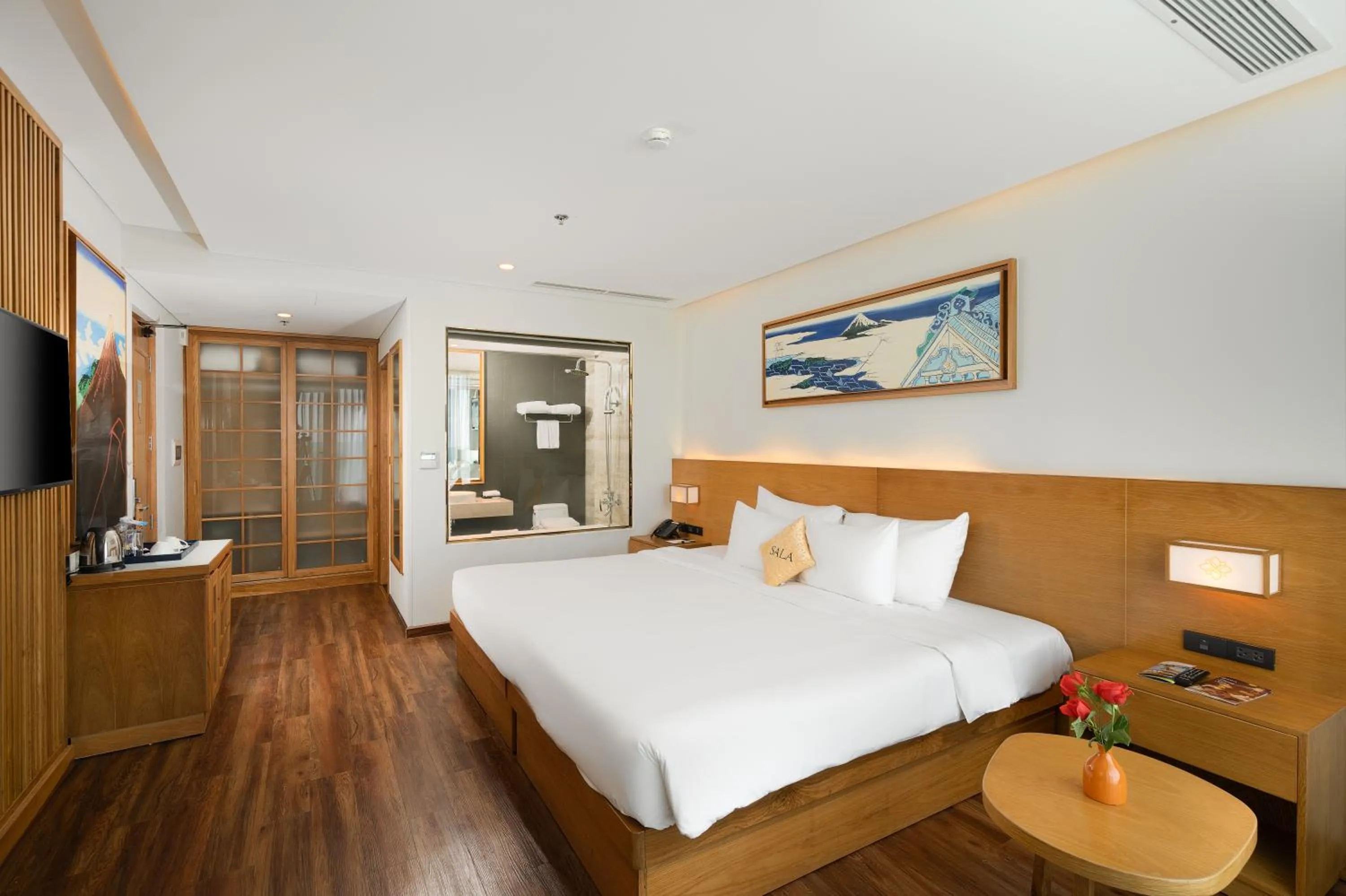 Bed in Sala Danang Beach Hotel
