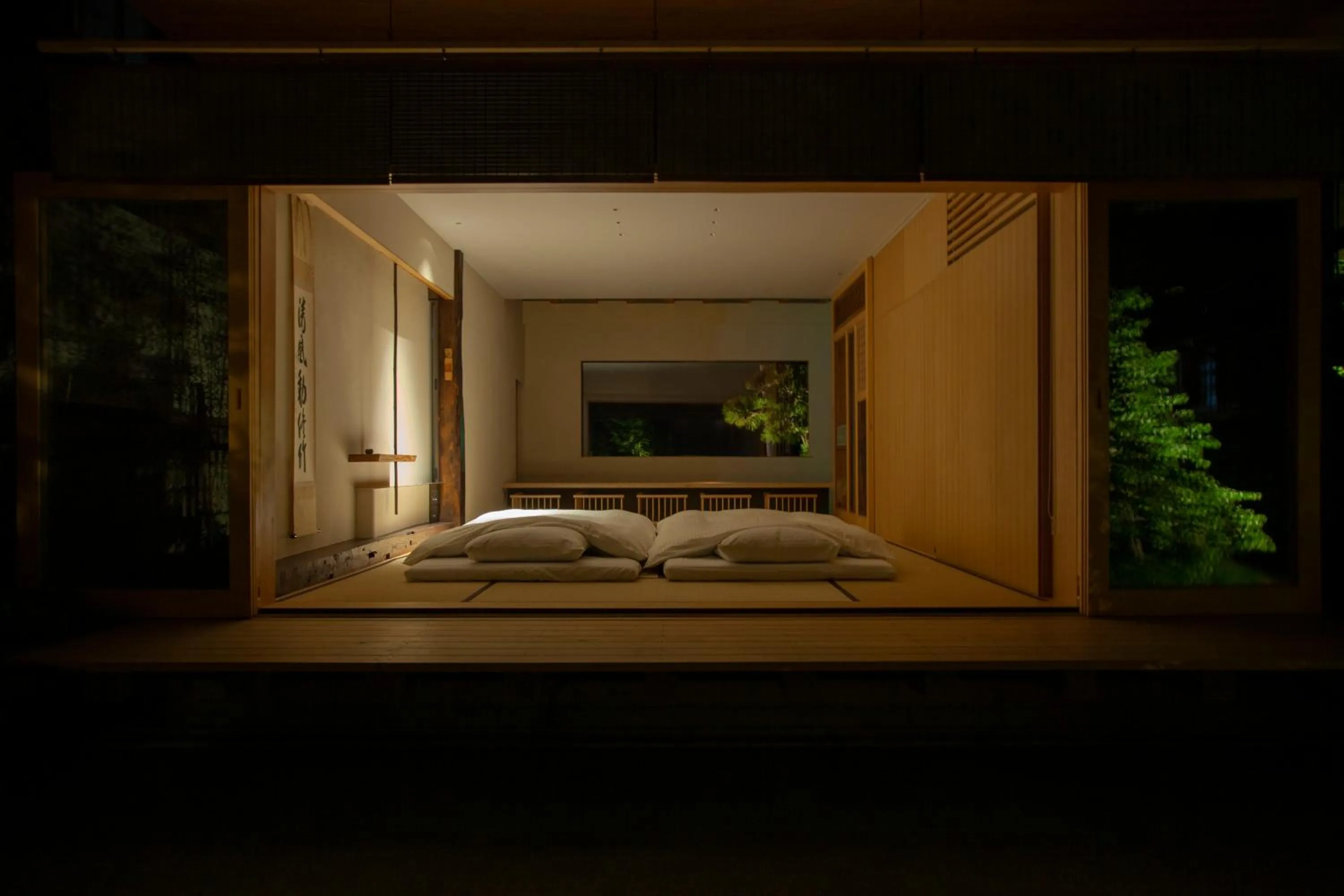 Garden view, Bed in modern ryokan kishi-ke