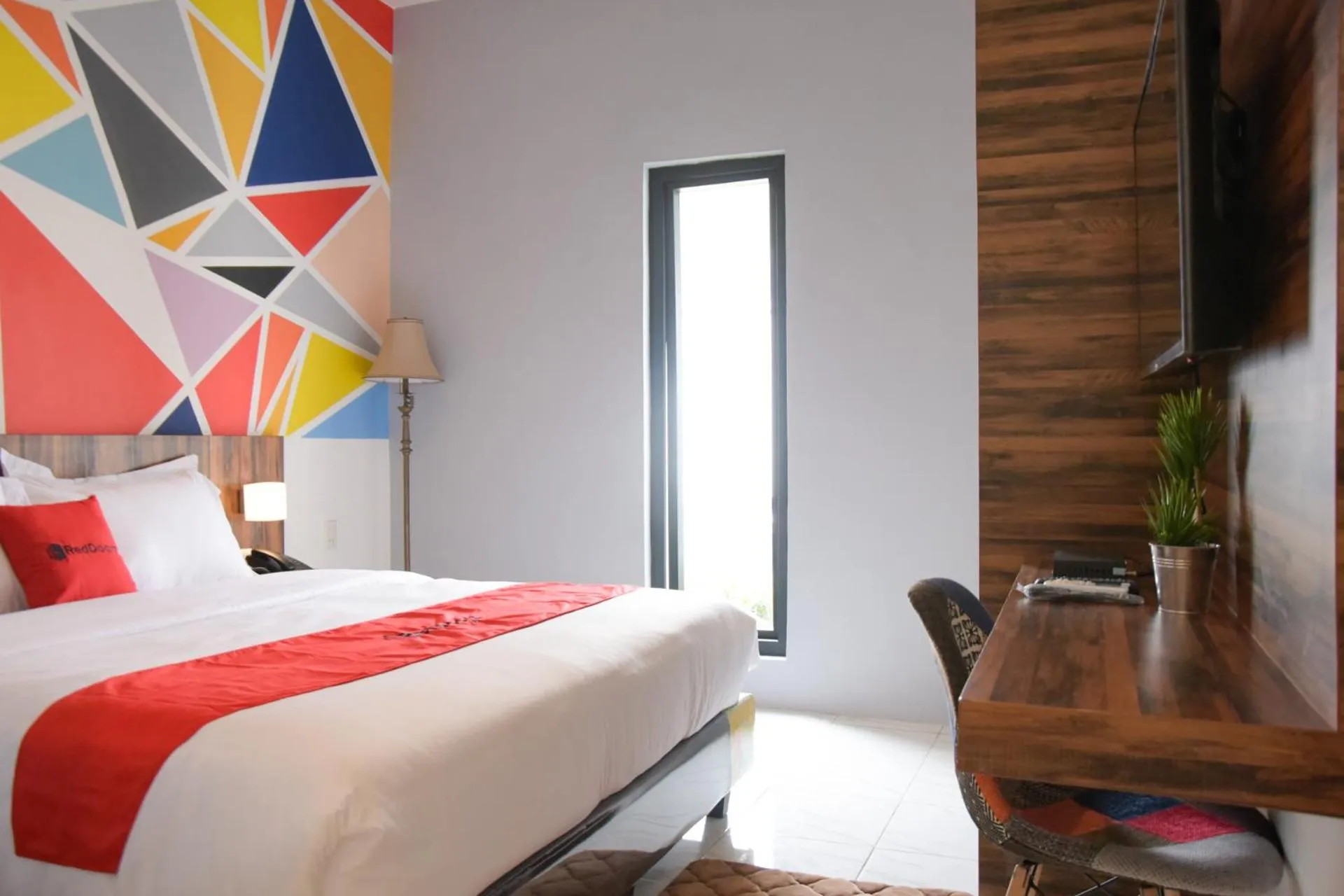 Bed in RedDoorz Plus near UNIMED Medan