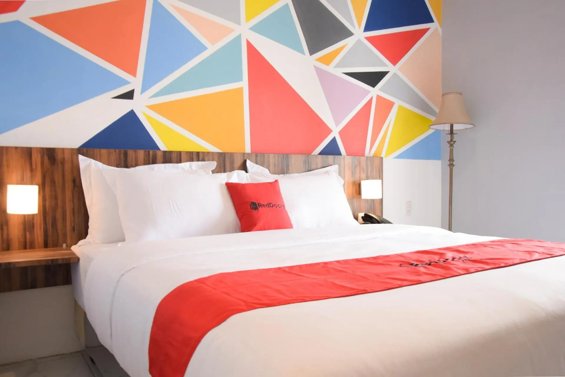 Bedroom, Bed in RedDoorz Plus near UNIMED Medan