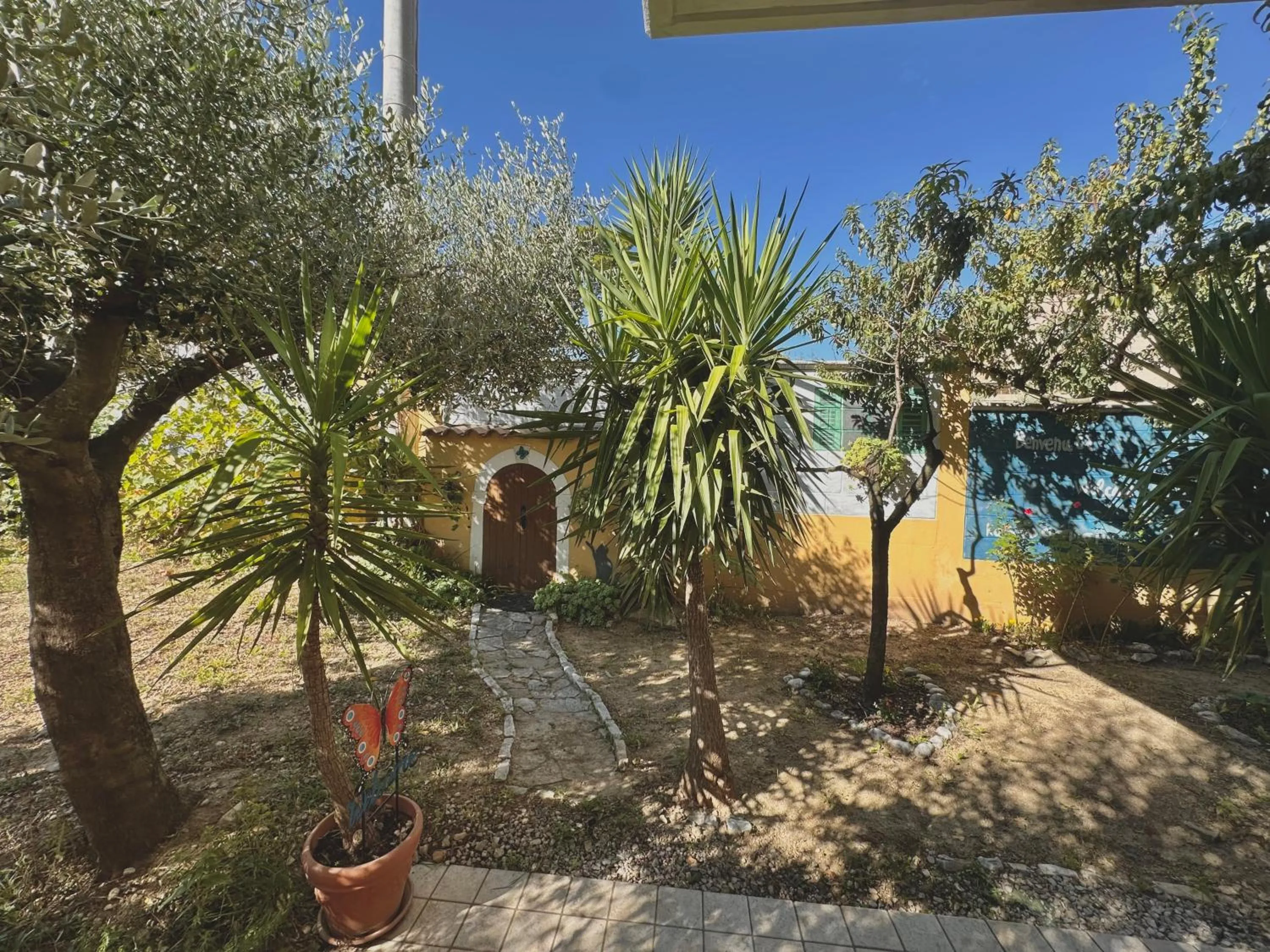 Garden in B&B Mariposa