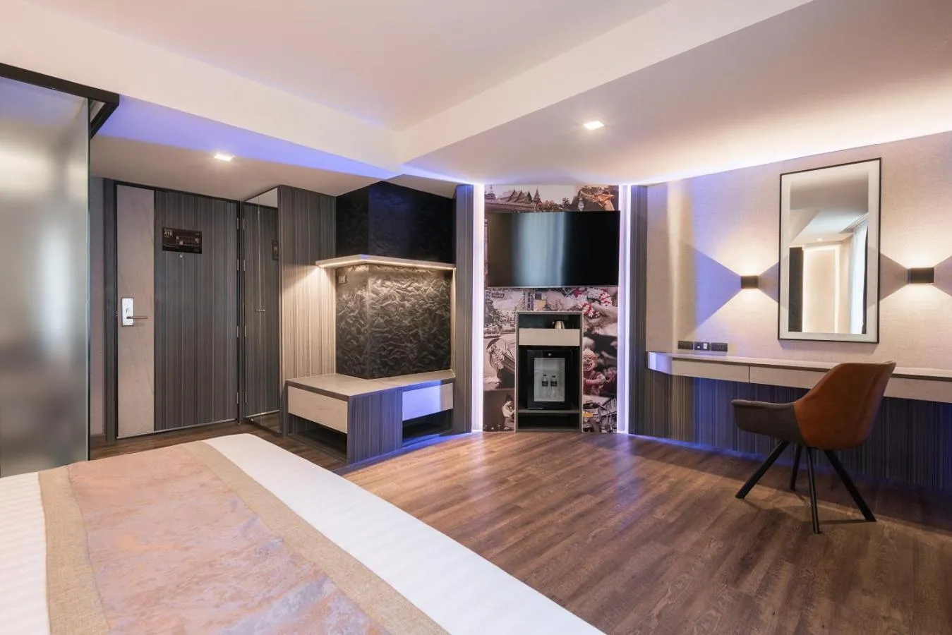 Photo of the whole room, Bed in Aspira Gems Center Silom