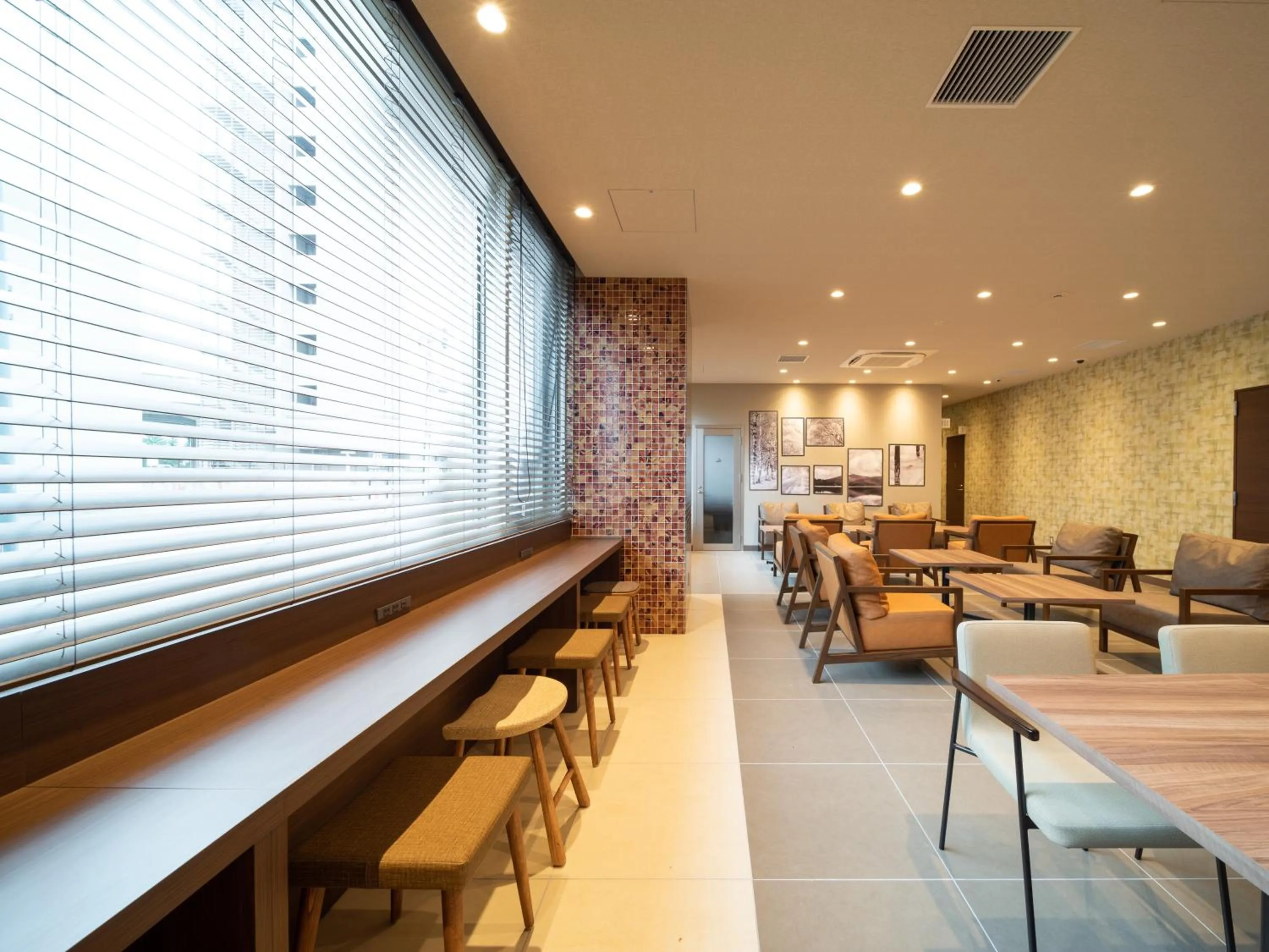 Lounge or bar in Super Hotel Premier Obihiro Ekimae