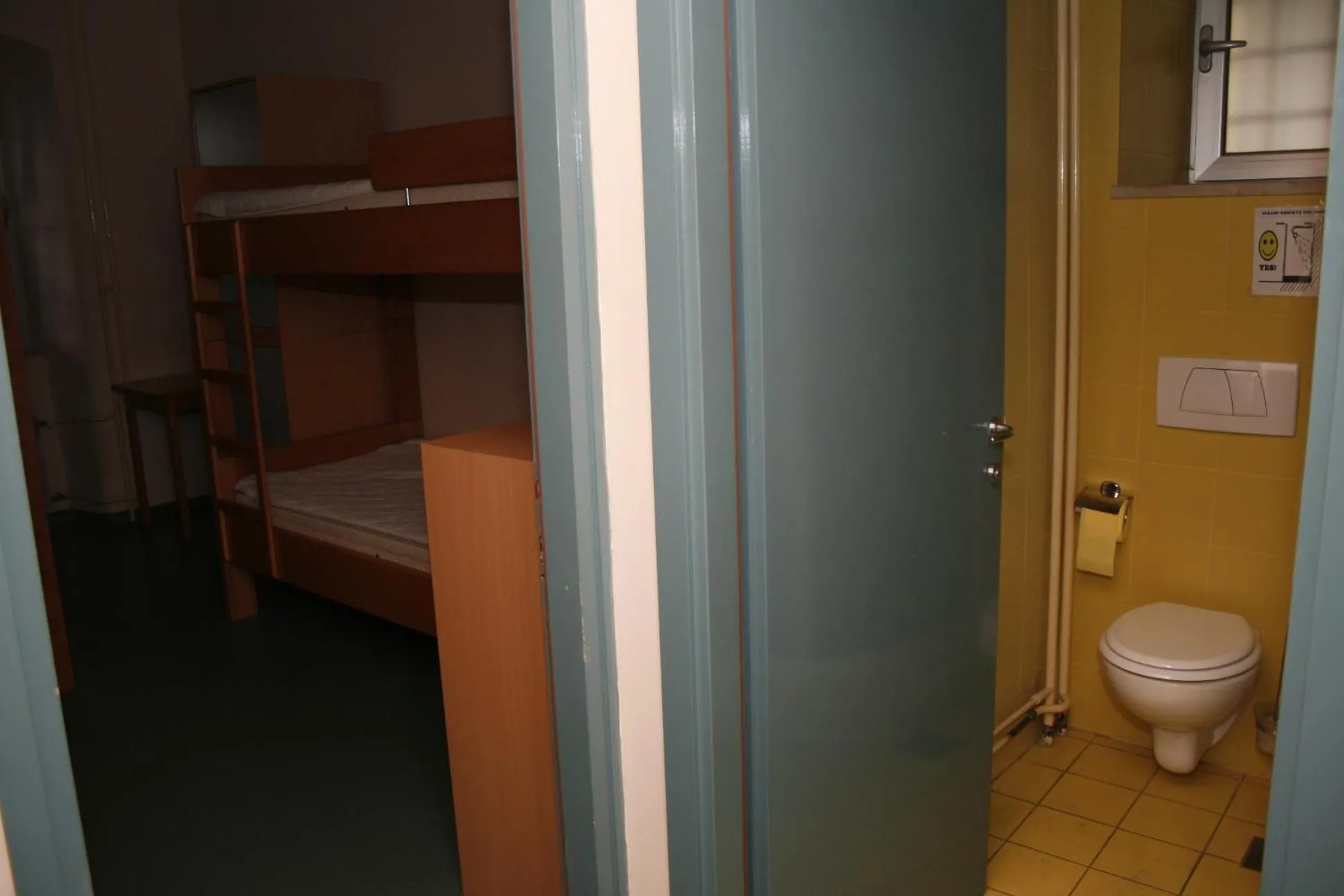 Bed in 4-Bed Mixed Dormitory Room in HI Hostel Rijeka