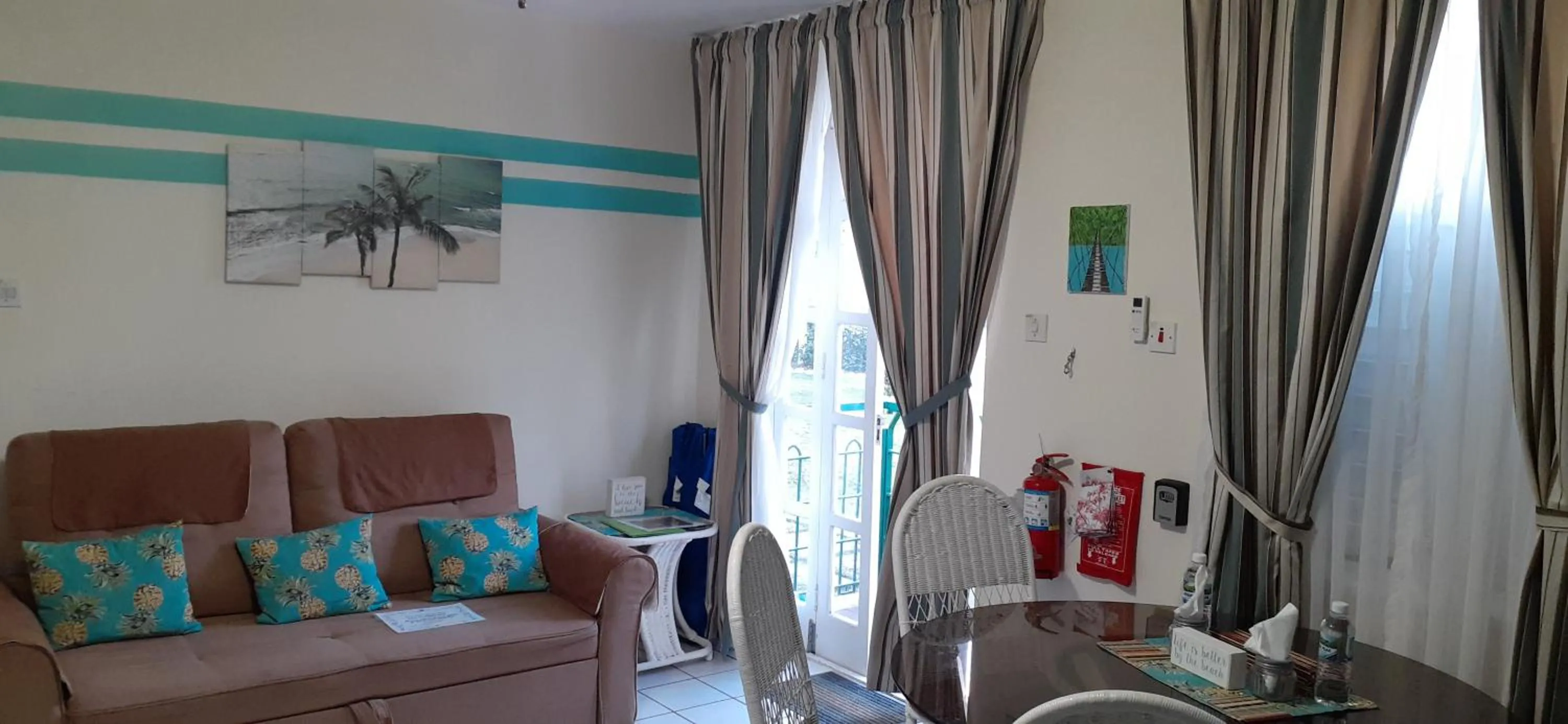 Cool's 1 bedroom Beach & Garden View