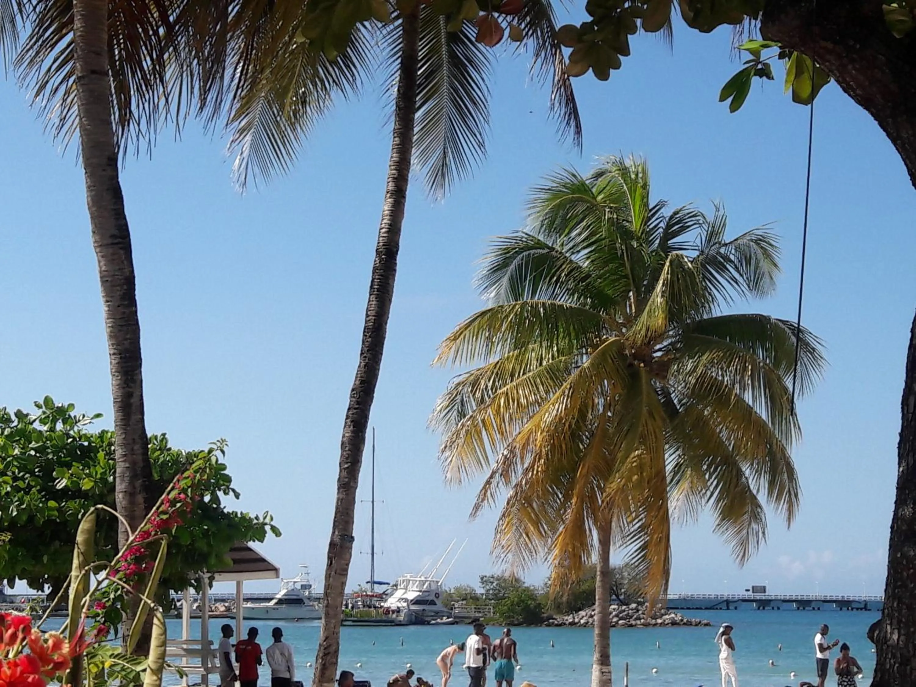 Property building in Cool's 1 bedroom Beach & Garden View