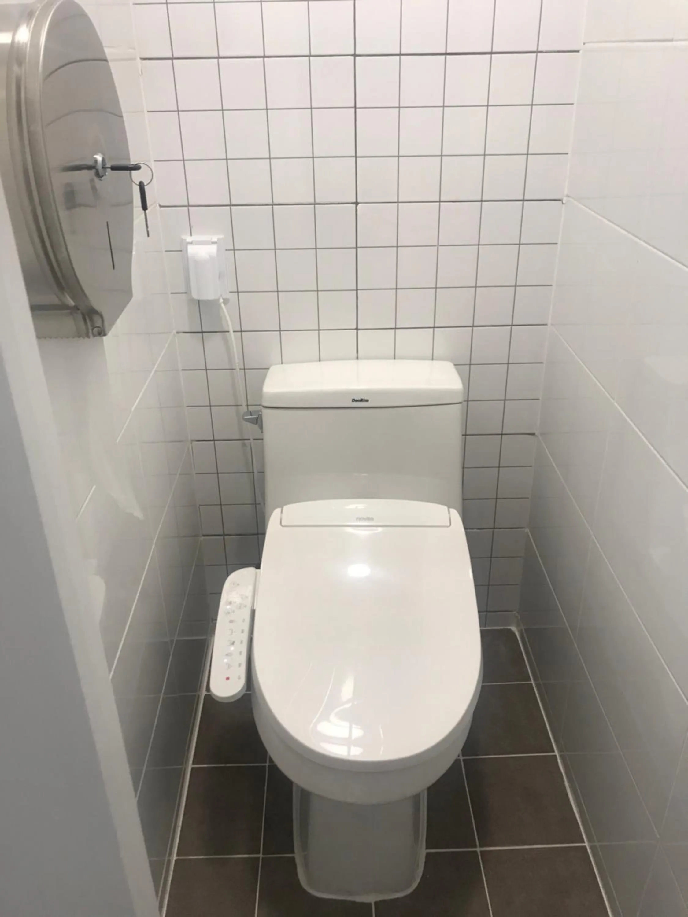 Toilet in Seoulite Inn Myeongdong Formerly - Step Inn Myeongdong 2