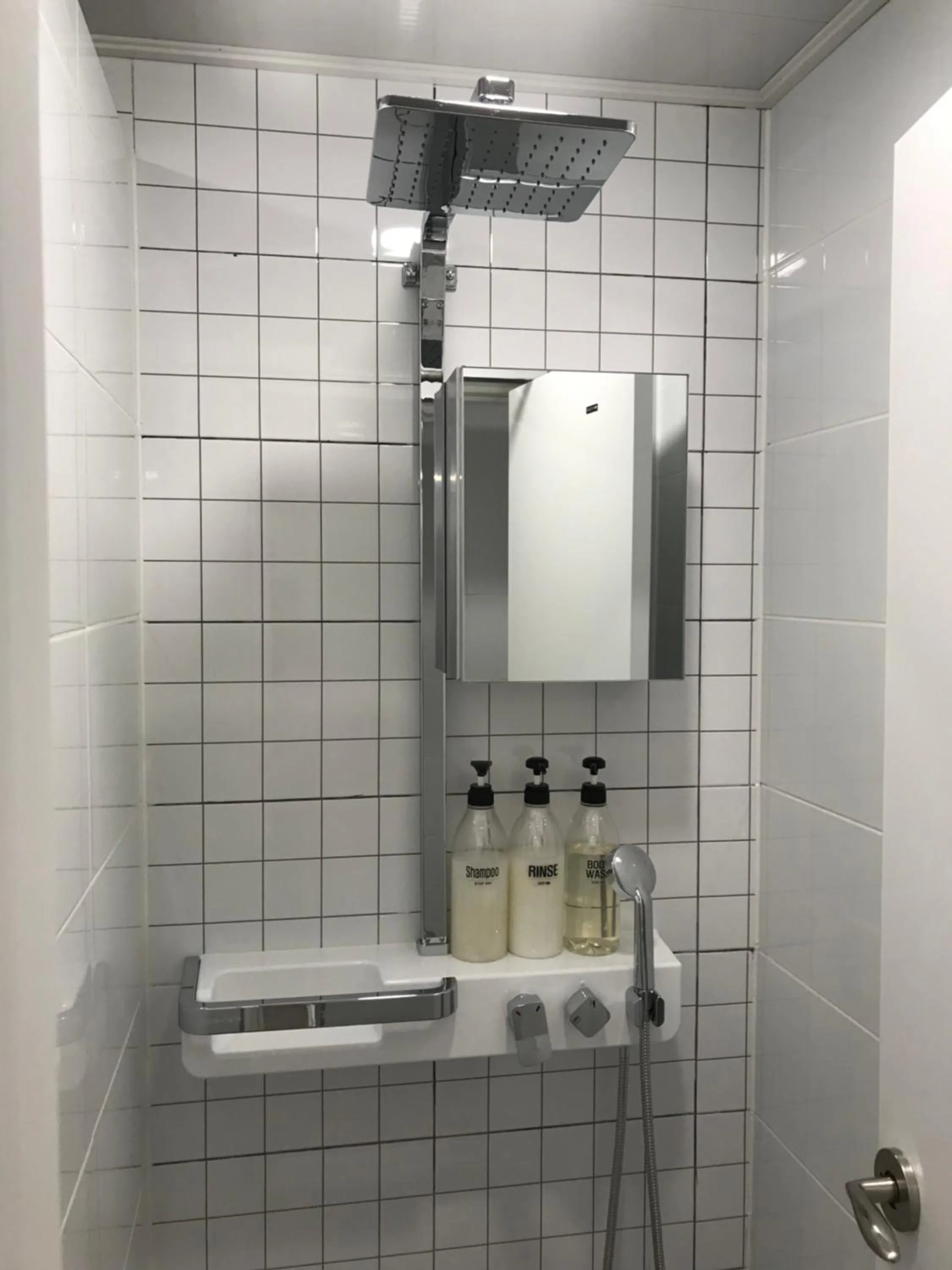 Shower in Seoulite Inn Myeongdong Formerly - Step Inn Myeongdong 2