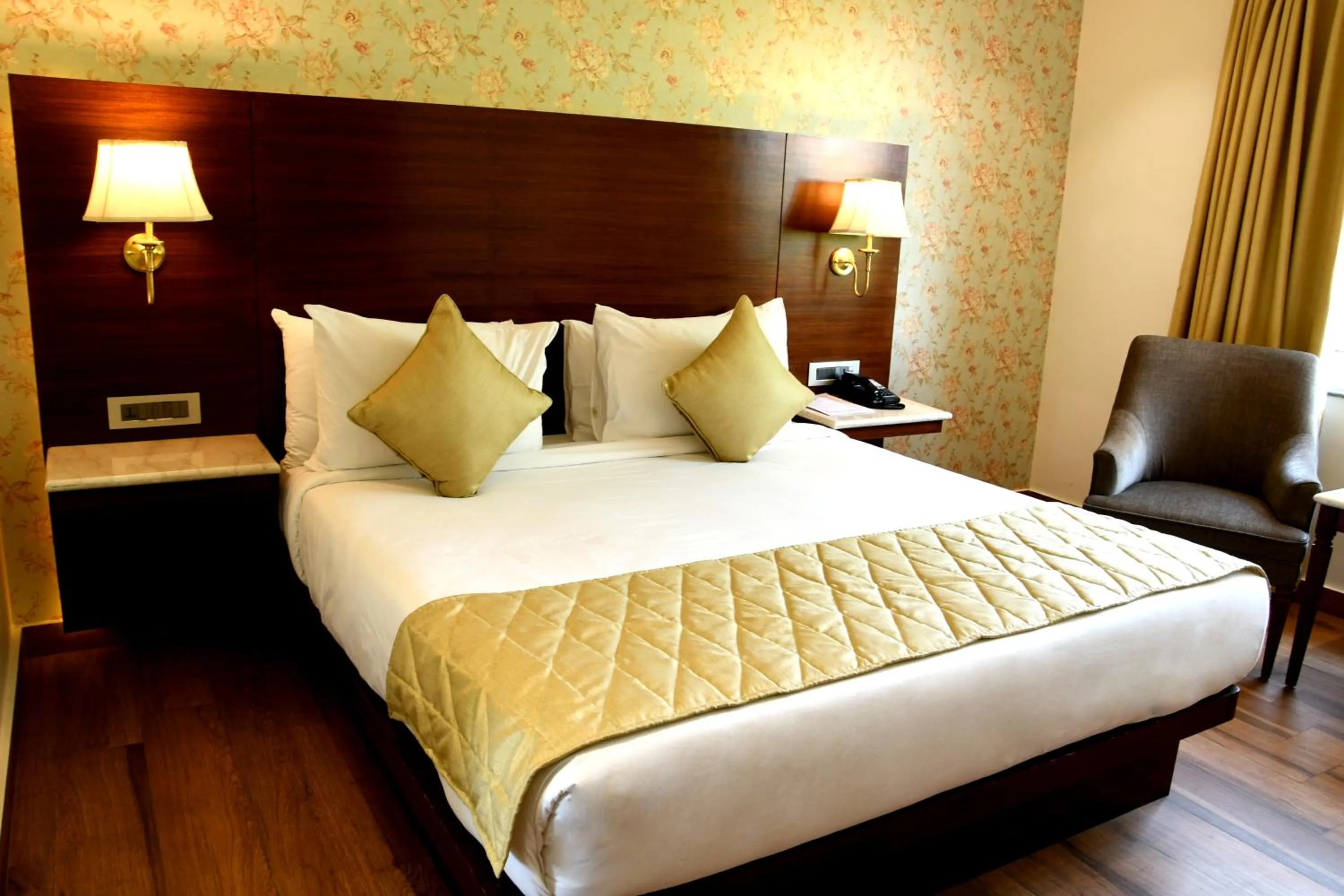 Photo of the whole room, Bed in Mastiff Villa Camellia by OTHPL