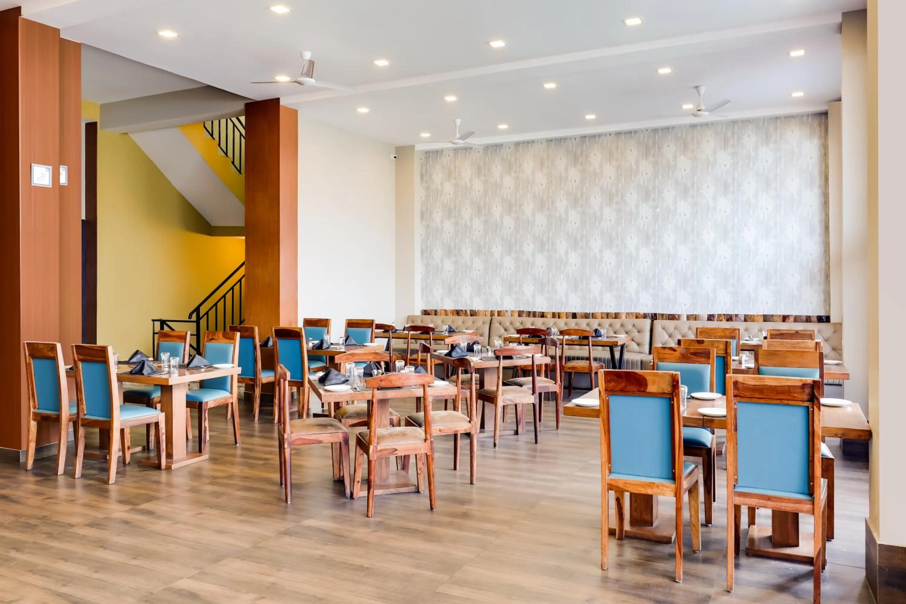 Restaurant/places to eat in Mount Himalayan Hotel