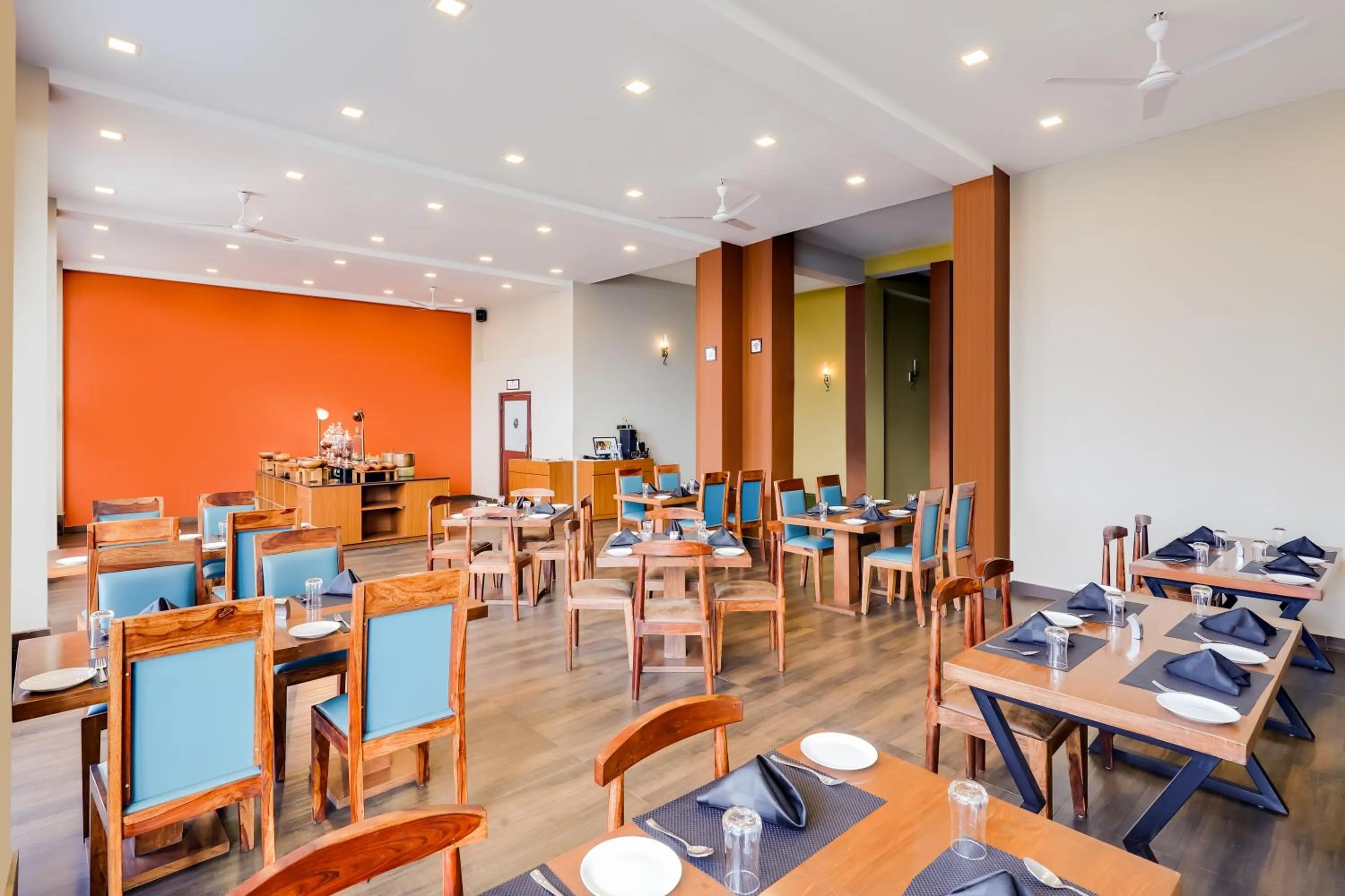 Restaurant/places to eat in Mount Himalayan Hotel