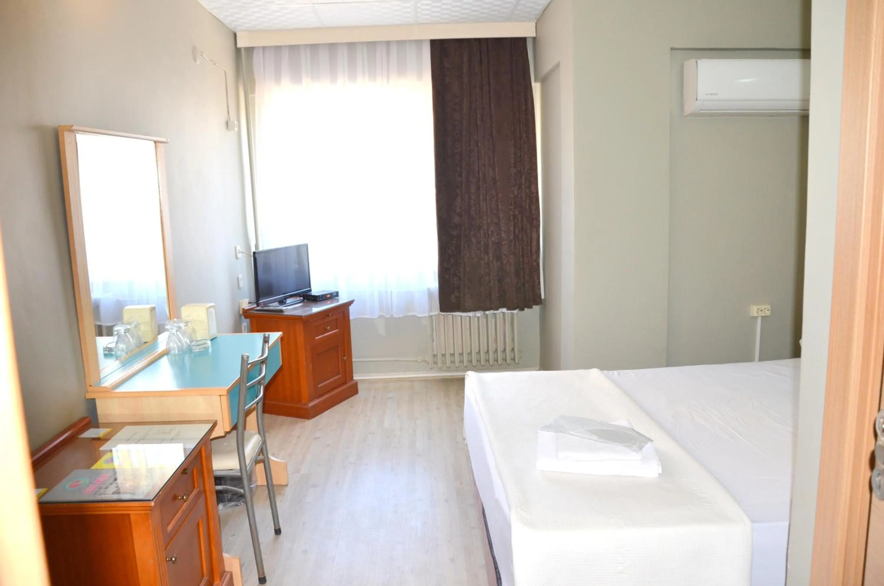 TV and multimedia, Bed in Elite Hotel City Center Saray Bed and Breakfast