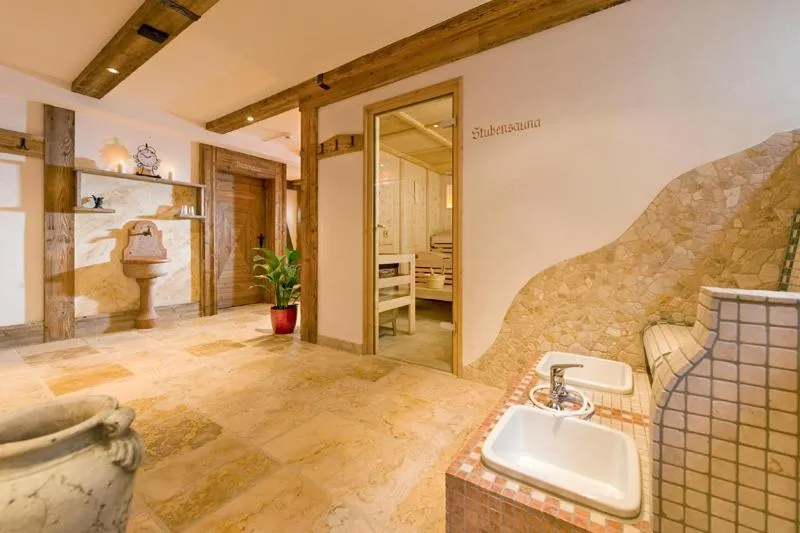 Spa and wellness centre/facilities in Landhotel Föhrenhof Ellmau