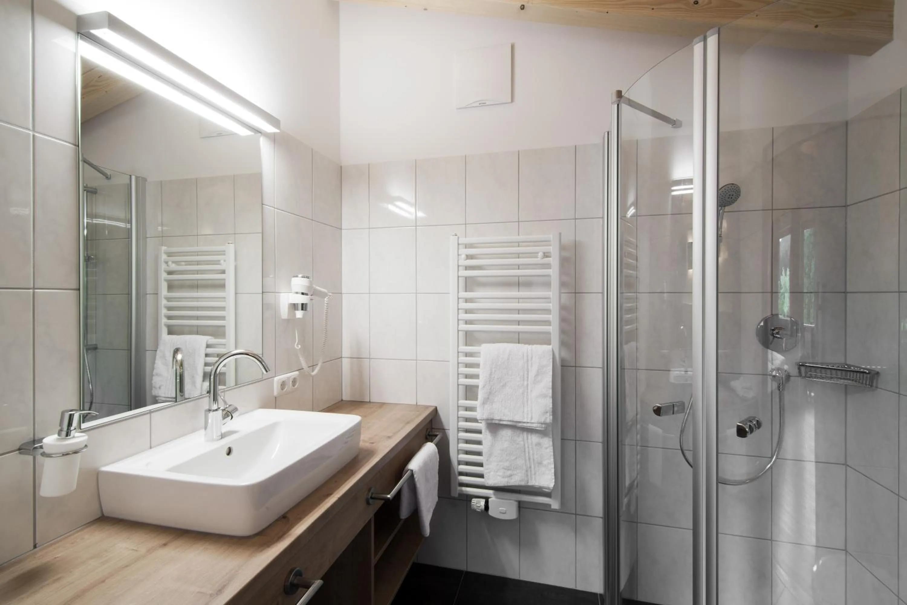 Bathroom in Landhotel Föhrenhof Ellmau