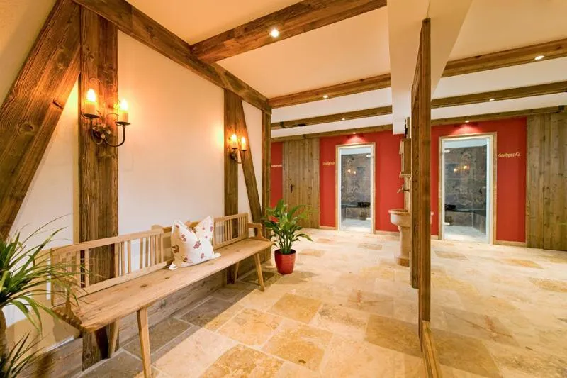 Spa and wellness centre/facilities in Landhotel Föhrenhof Ellmau