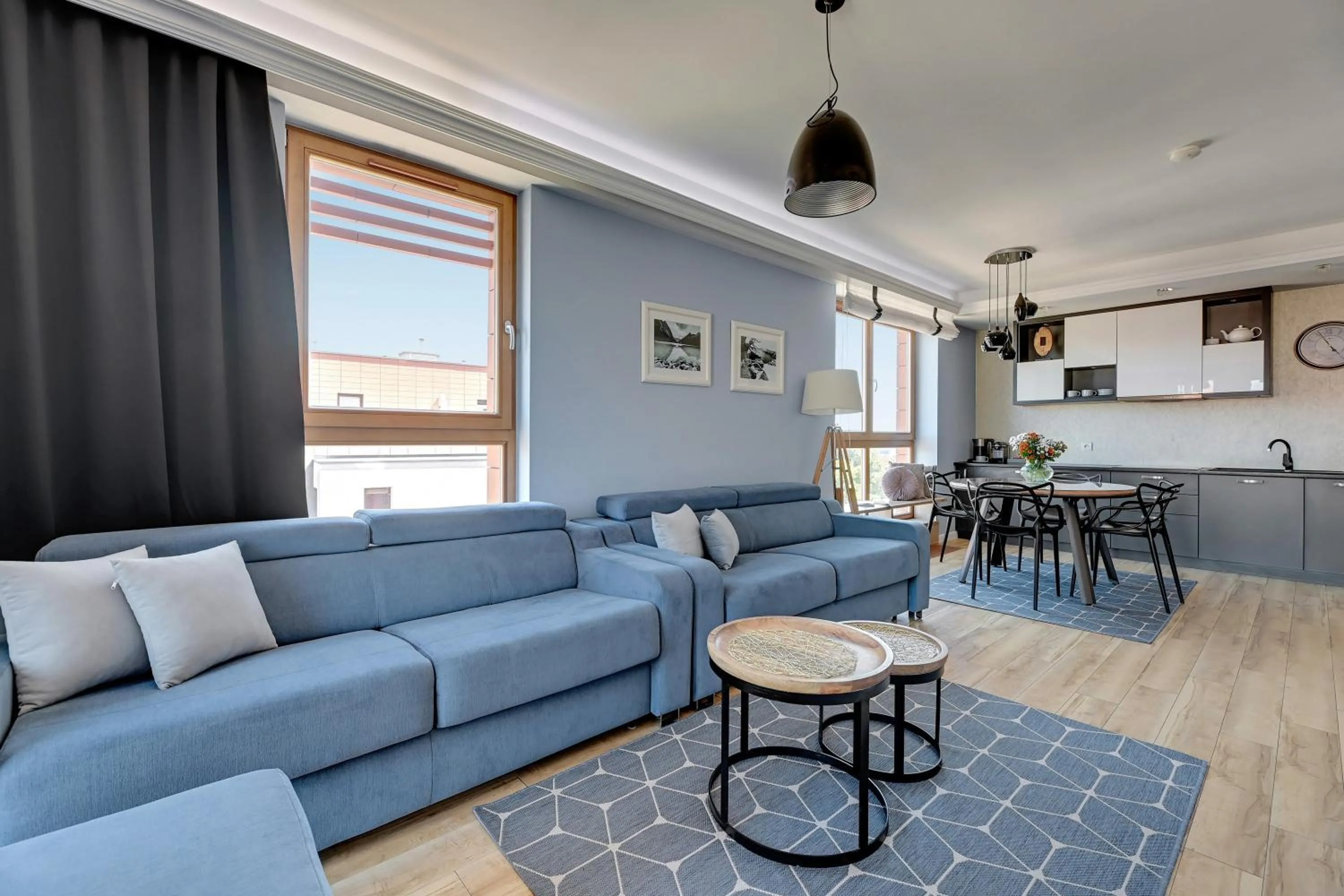 Kitchen or kitchenette in Aura - Riverside & Parking by Downtown Apartments