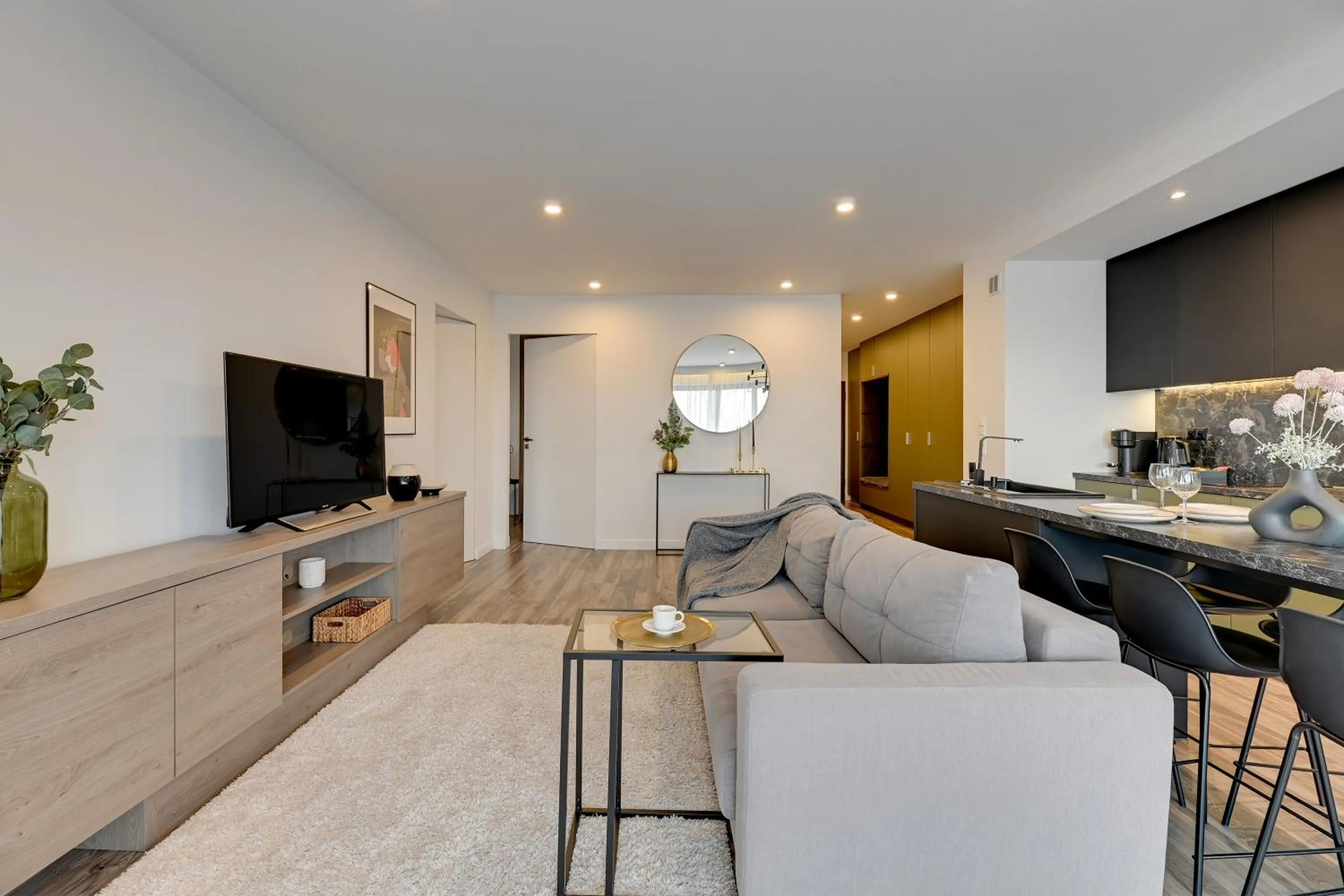 TV and multimedia in Aura - Riverside & Parking by Downtown Apartments