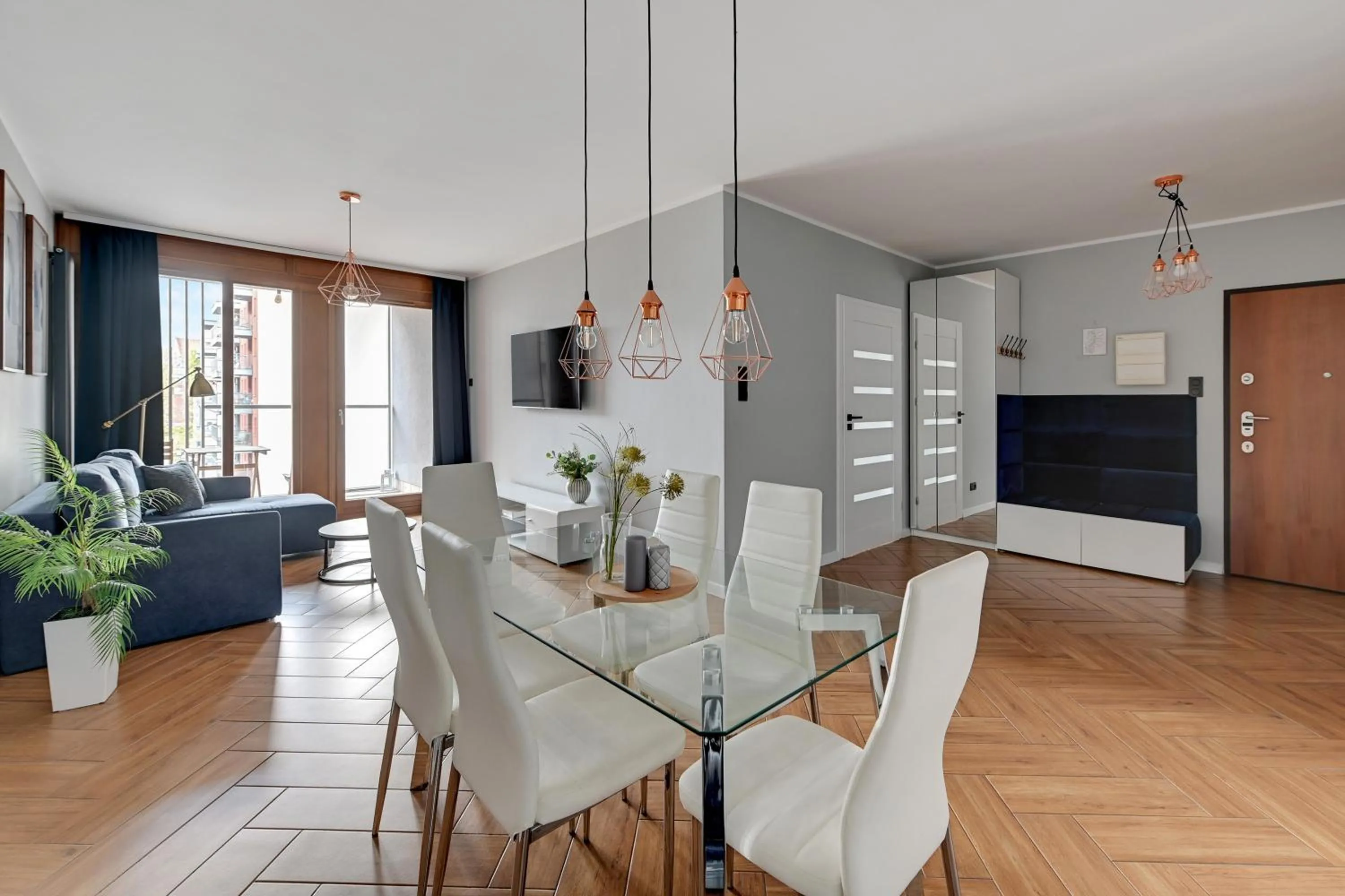 TV and multimedia in Aura - Riverside & Parking by Downtown Apartments