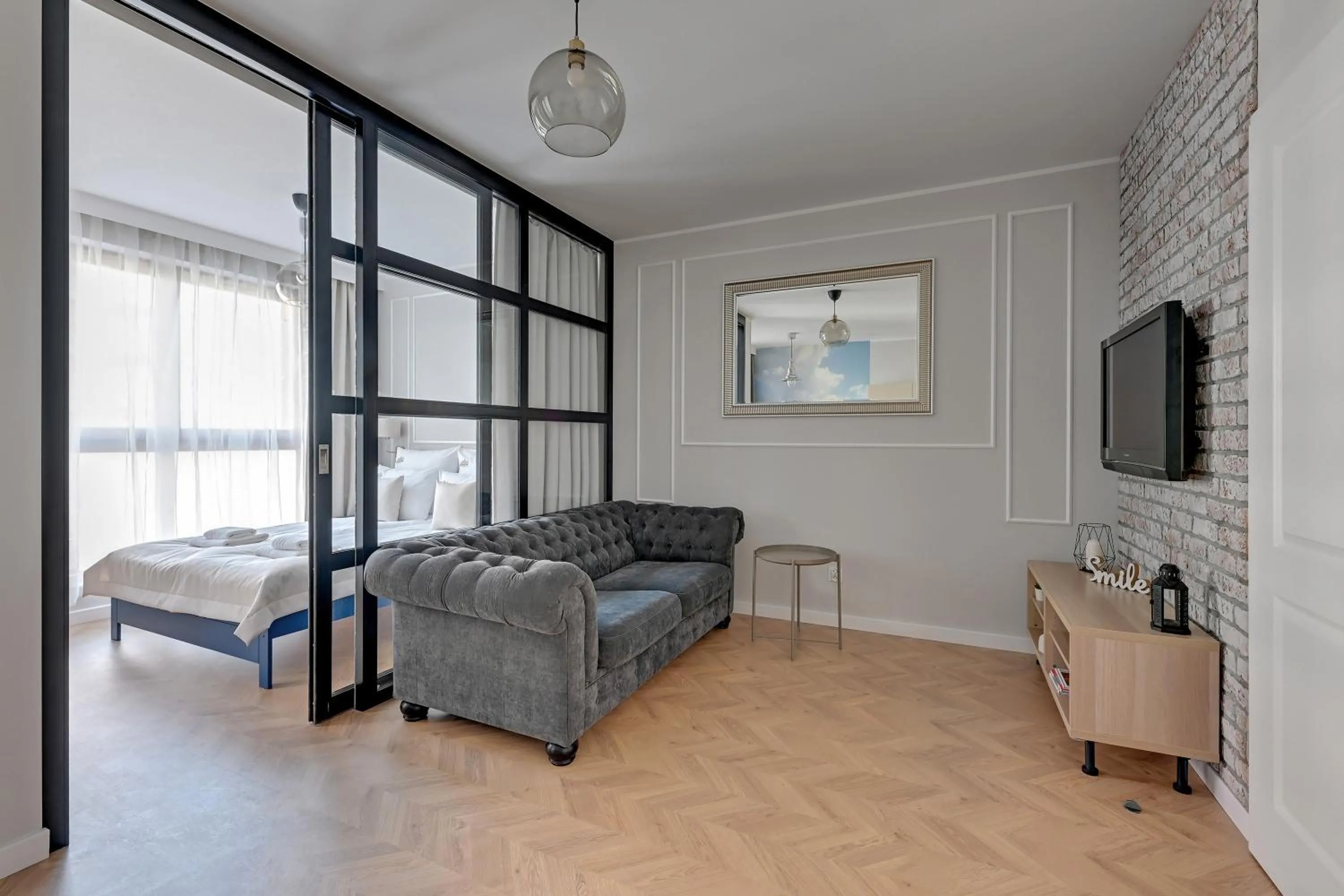 Bed in Aura - Riverside & Parking by Downtown Apartments