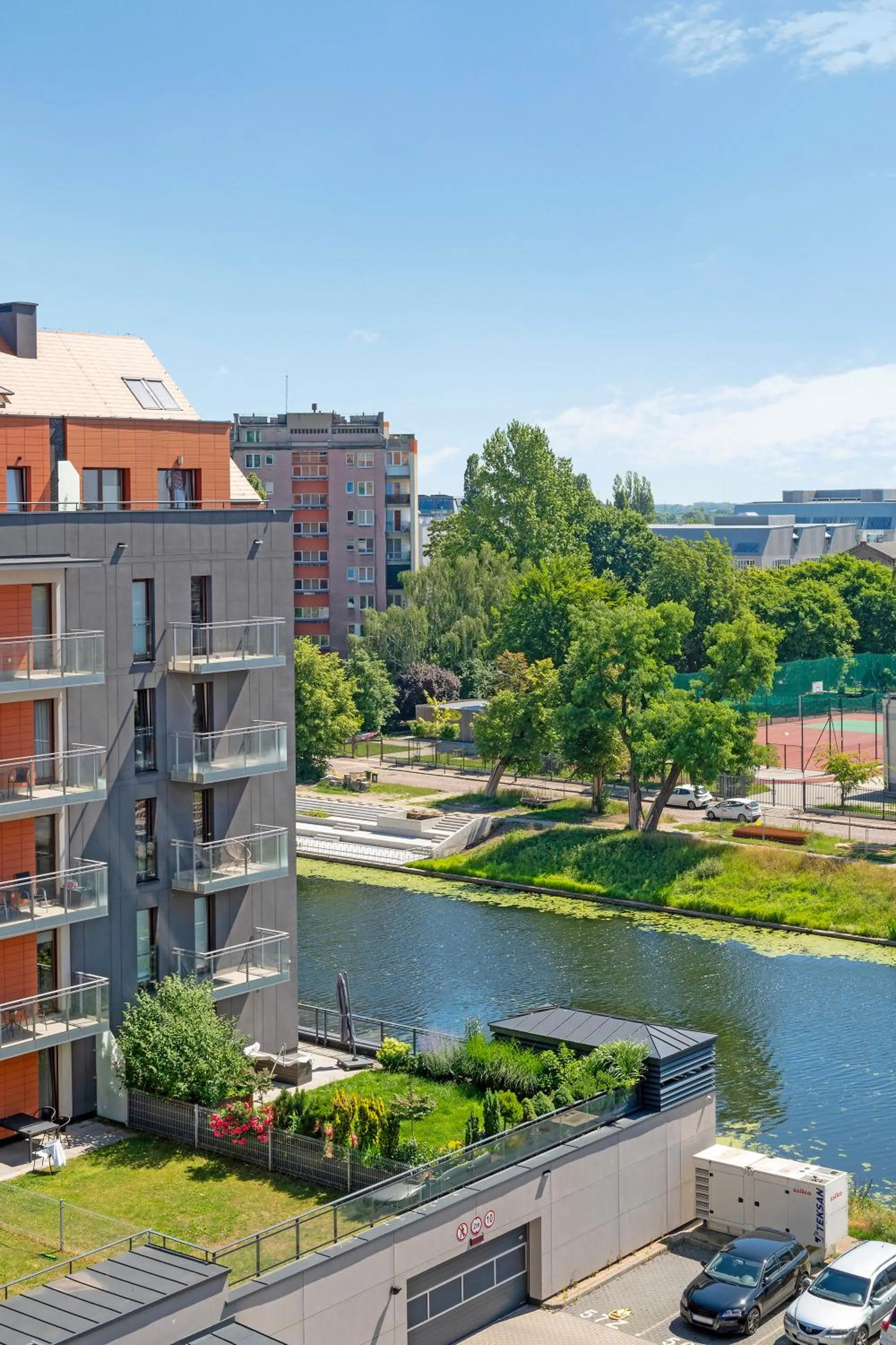 Property building in Aura - Riverside & Parking by Downtown Apartments
