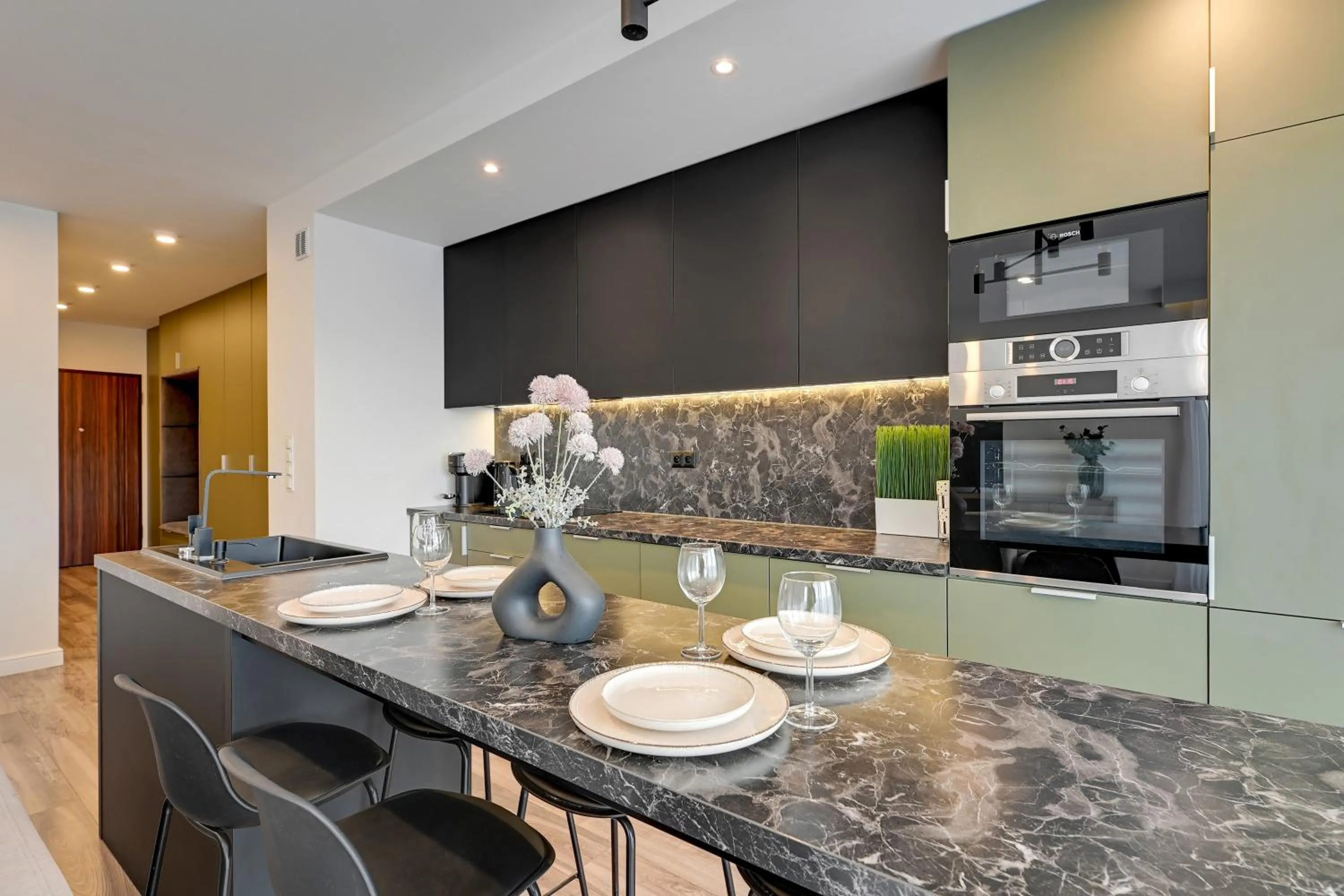 Kitchen or kitchenette in Aura - Riverside & Parking by Downtown Apartments