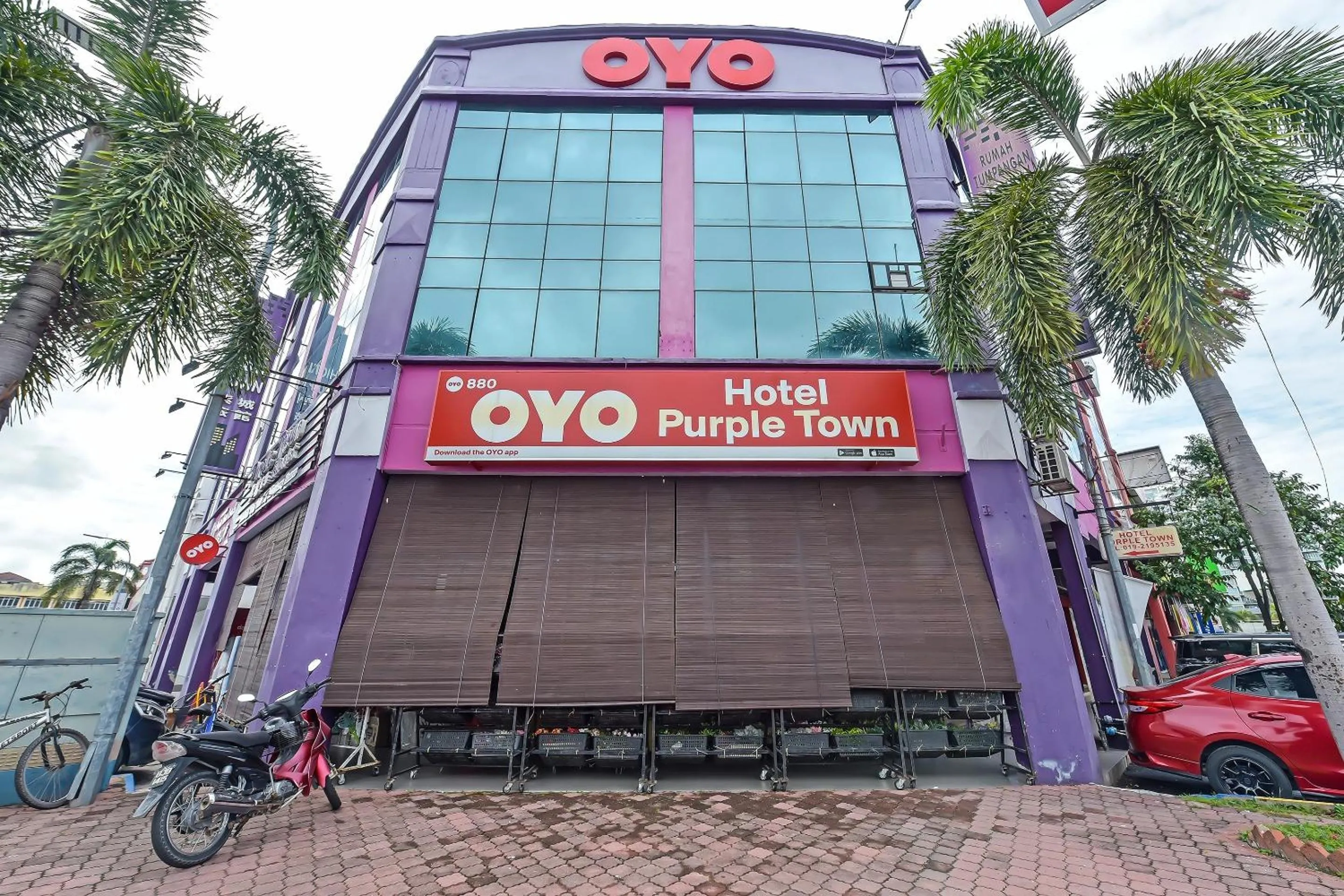 Facade/entrance in Hotel O Purple Town