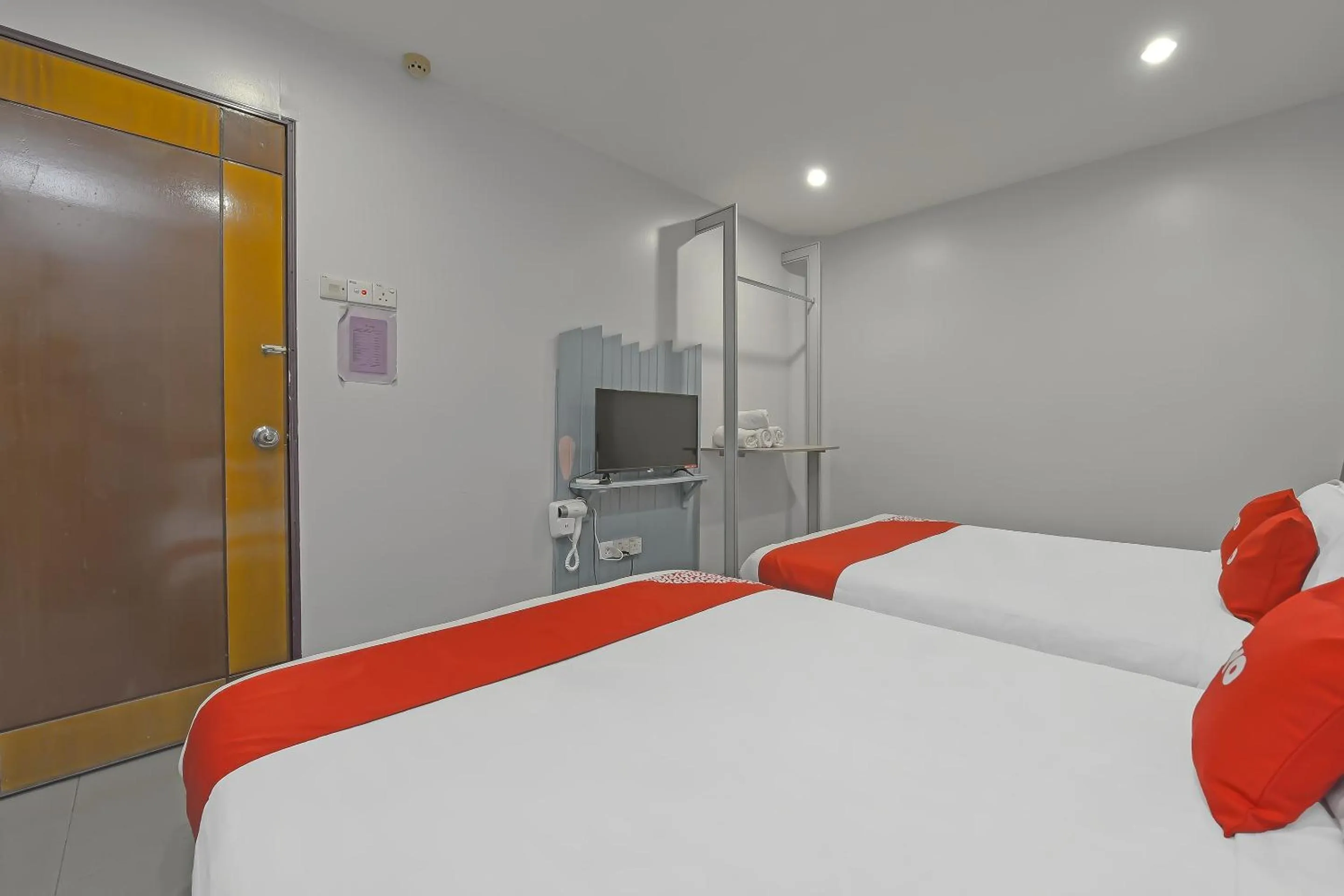 Bedroom, Bed in Hotel O Purple Town