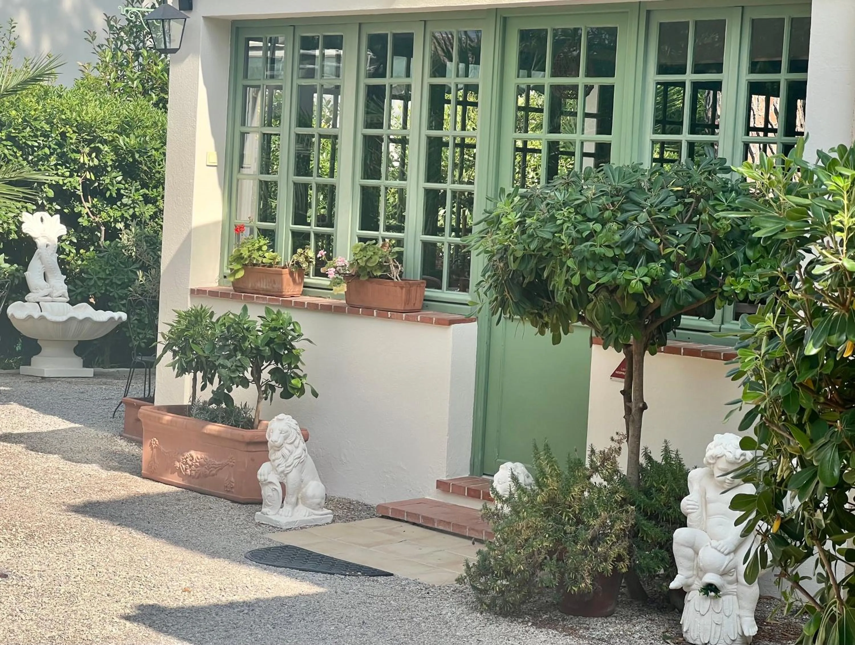 Facade/entrance in Hotel Le Ponteil