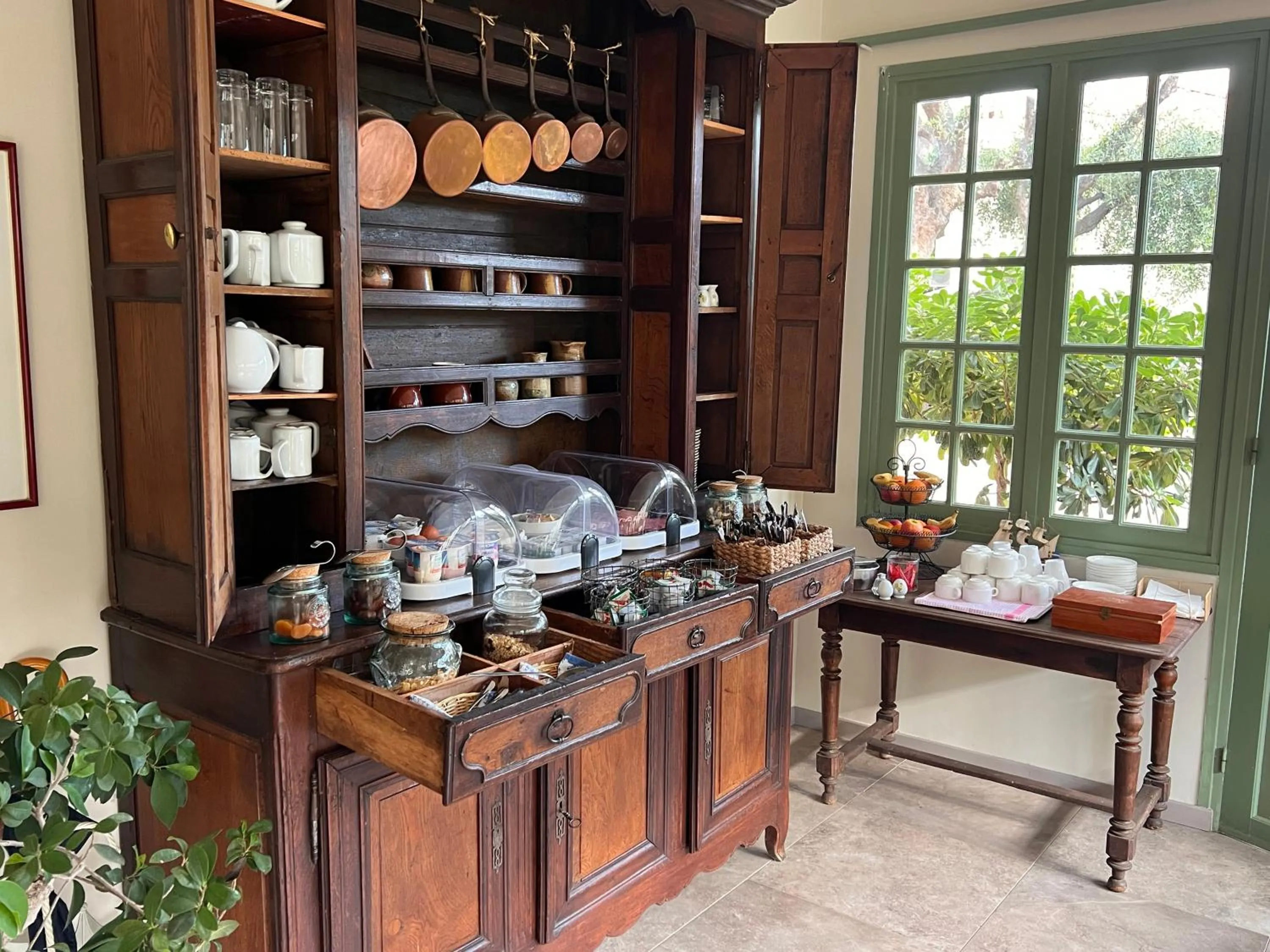 Breakfast in Hotel Le Ponteil