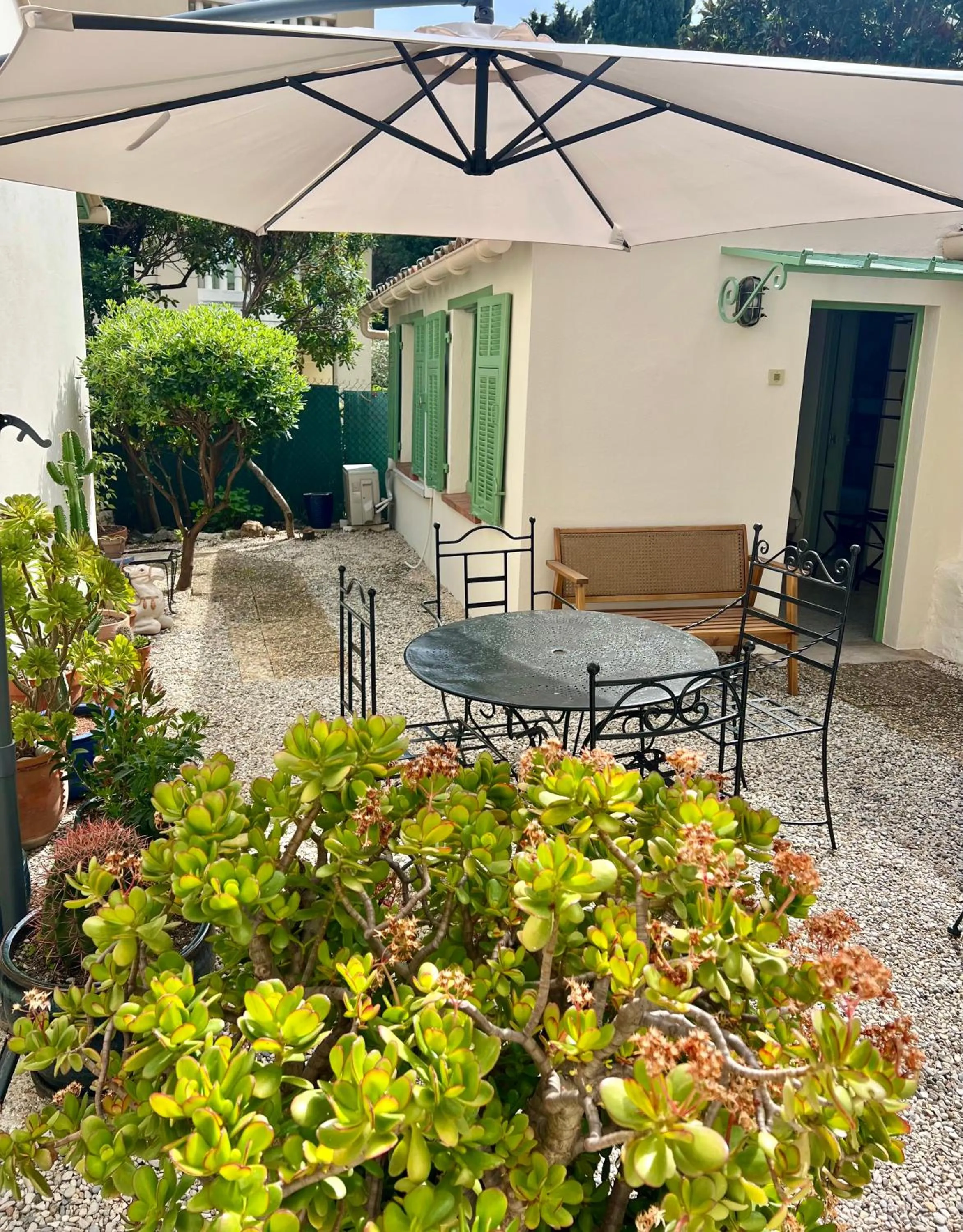 Patio in Hotel Le Ponteil
