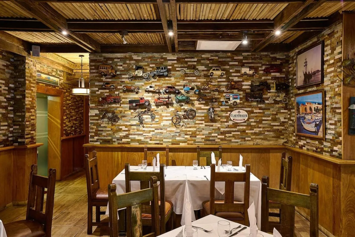 Restaurant/places to eat in Hotel Riazor