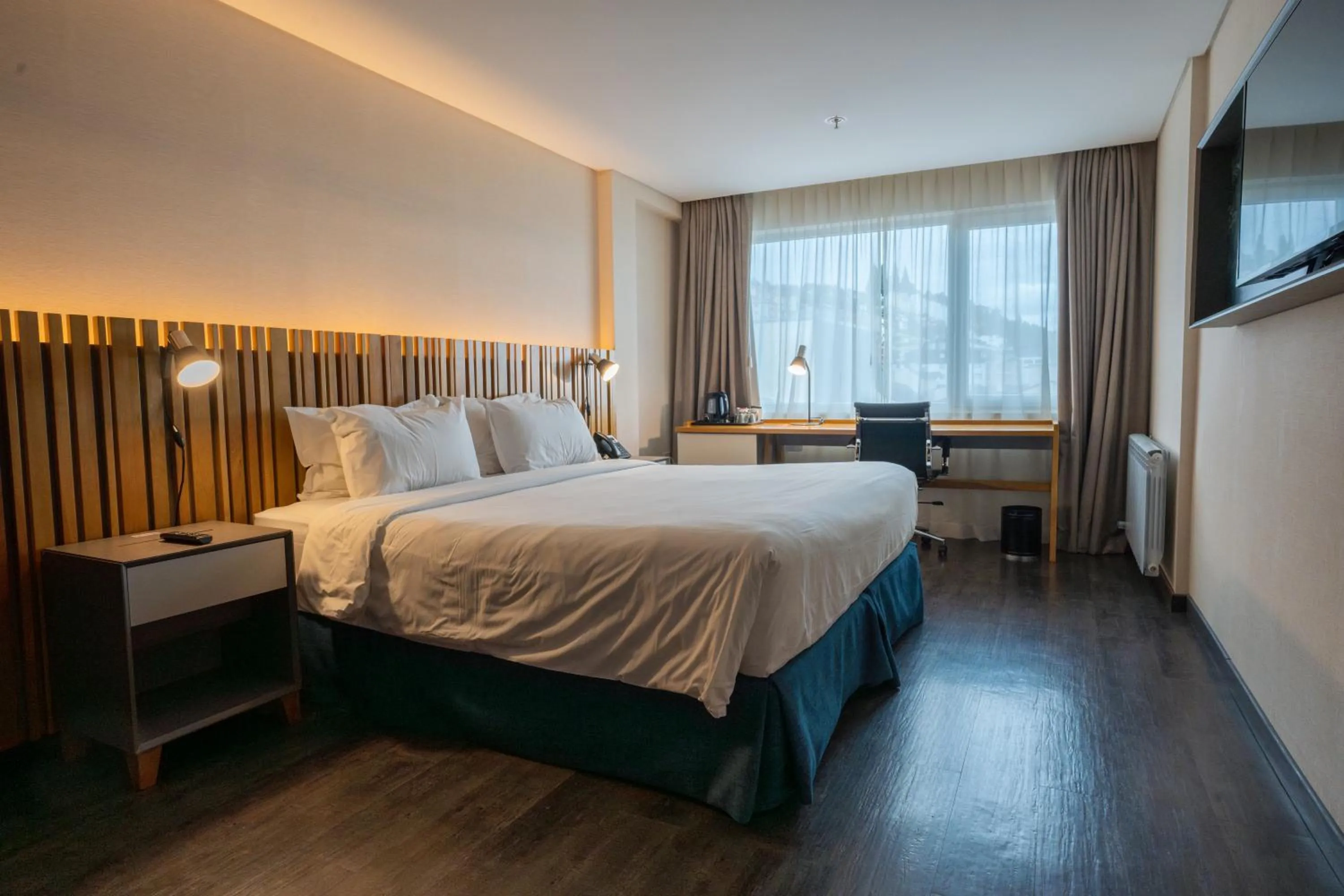 Bed in Hampton By Hilton Bariloche