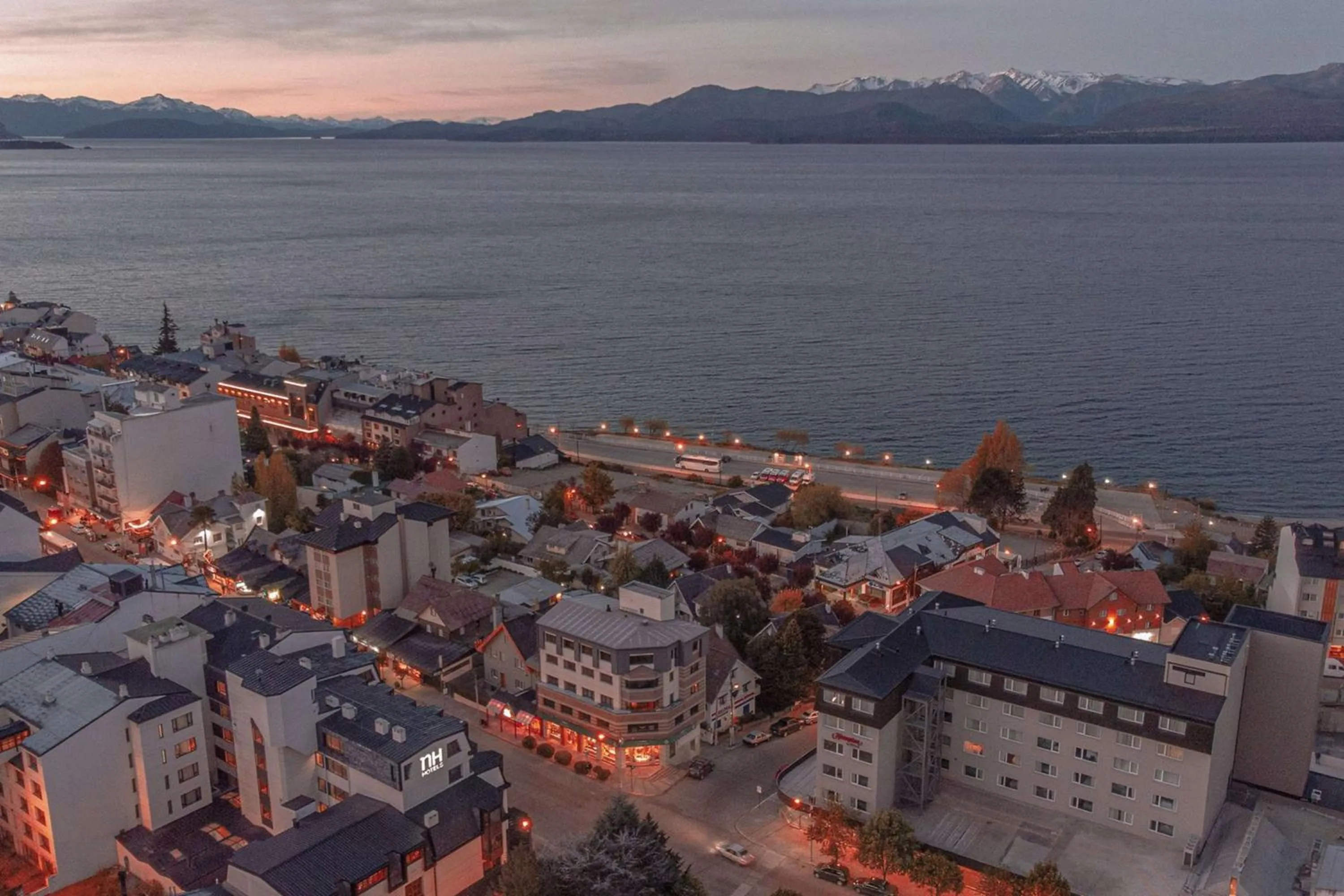 Property building in Hampton By Hilton Bariloche