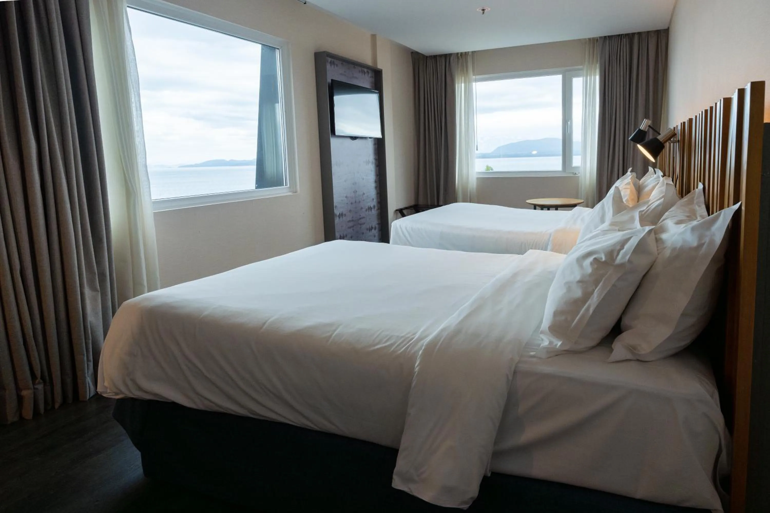 Bed in Hampton By Hilton Bariloche