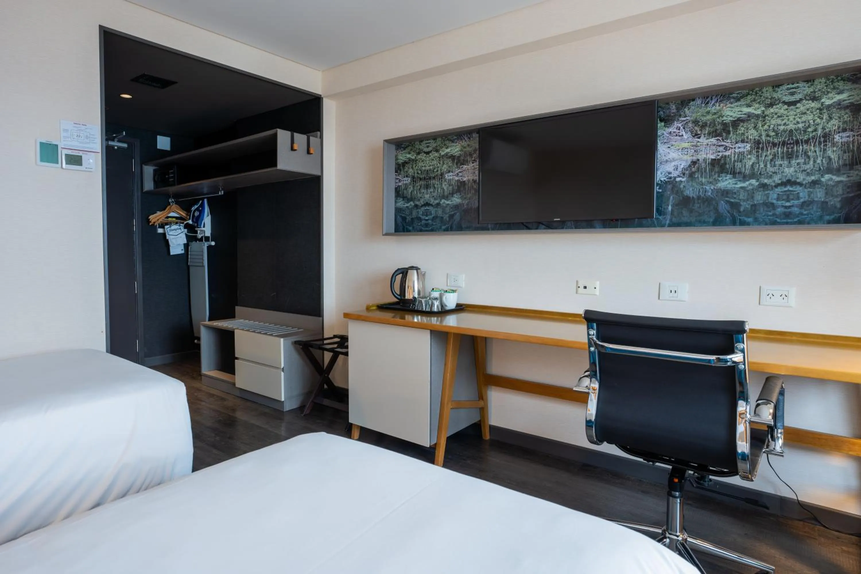 Photo of the whole room, Bed in Hampton By Hilton Bariloche