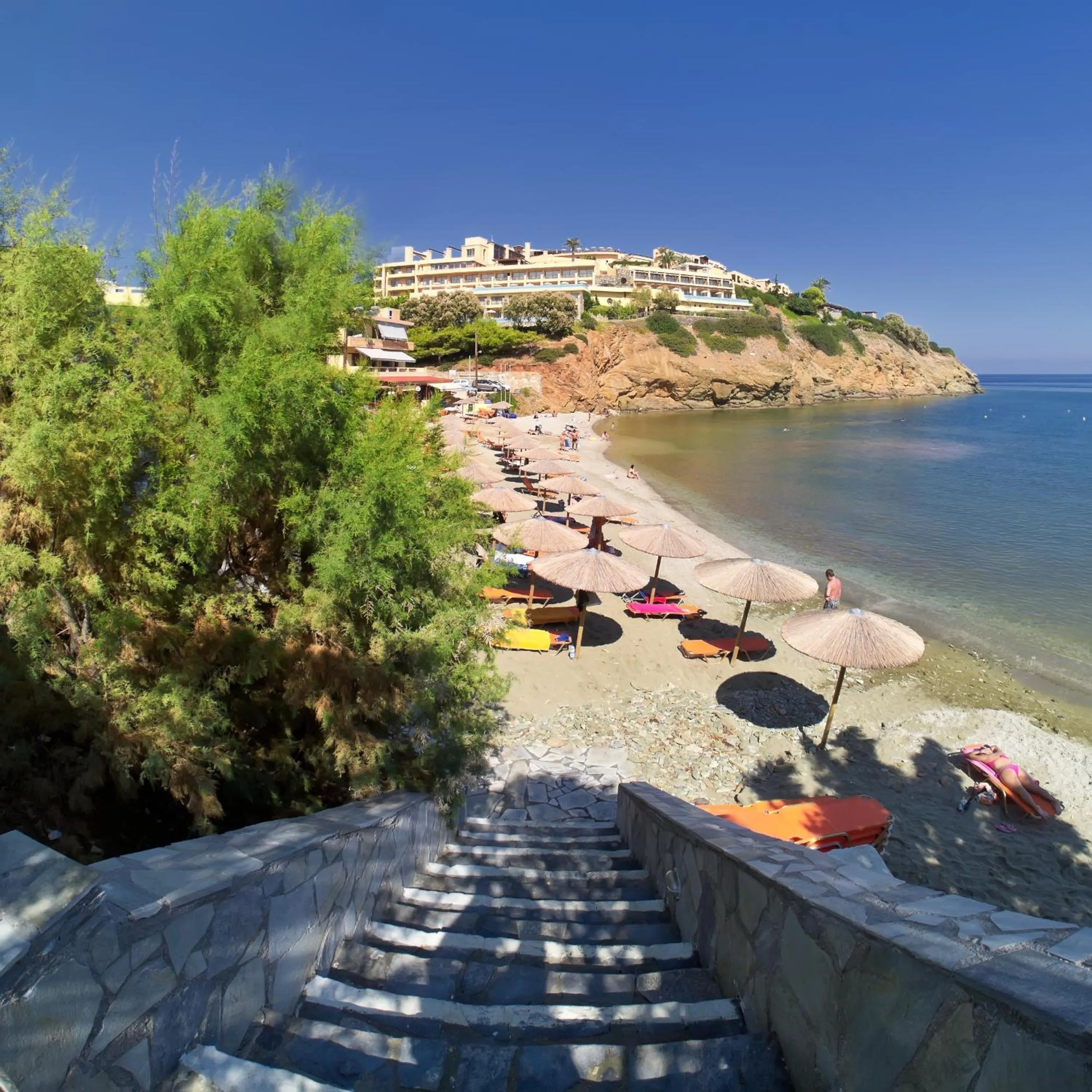 Beach in Litsa Mare Apartments