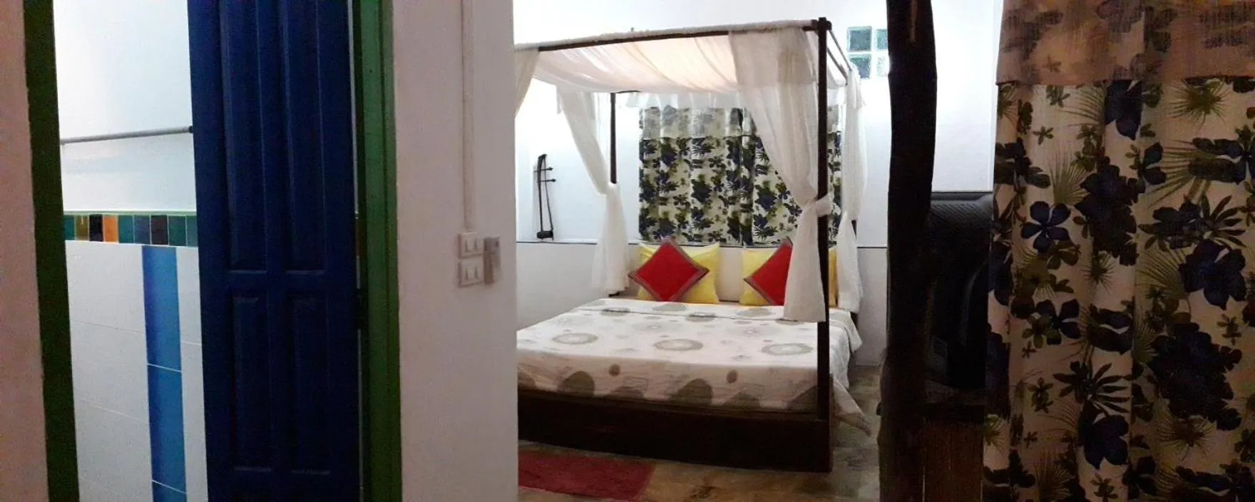 Bed in Banthorphan Resort