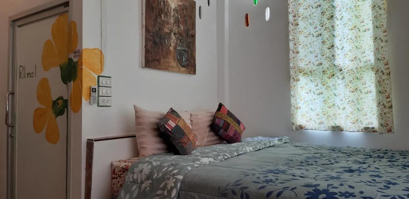 Bed in Banthorphan Resort