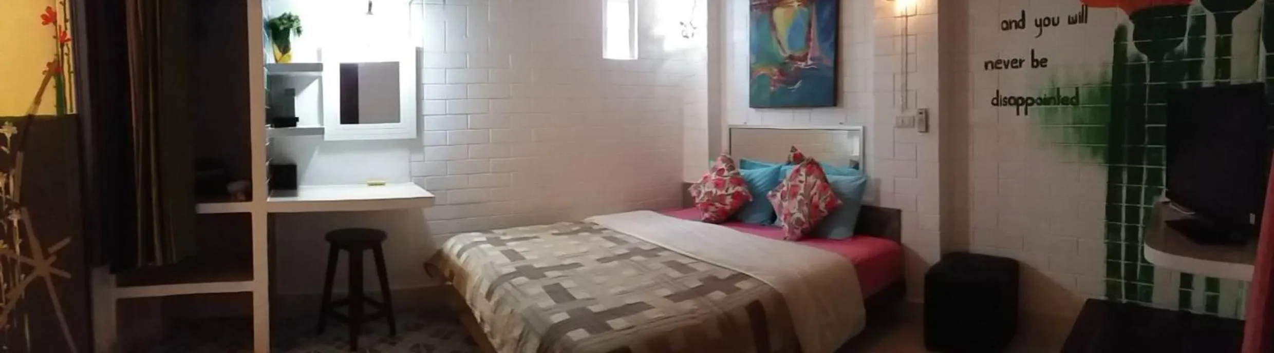 Bed in Banthorphan Resort