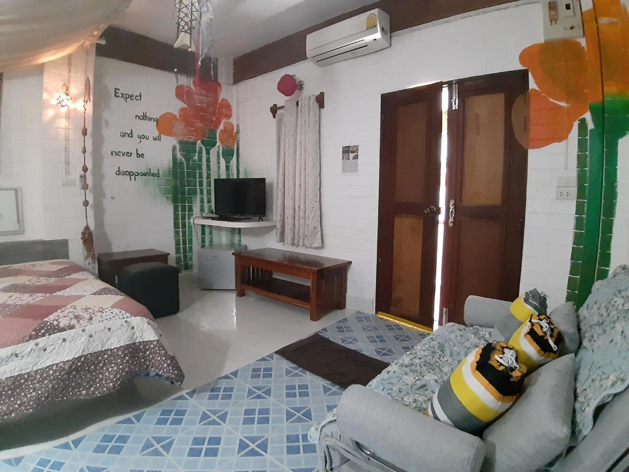 Bed in Banthorphan Resort